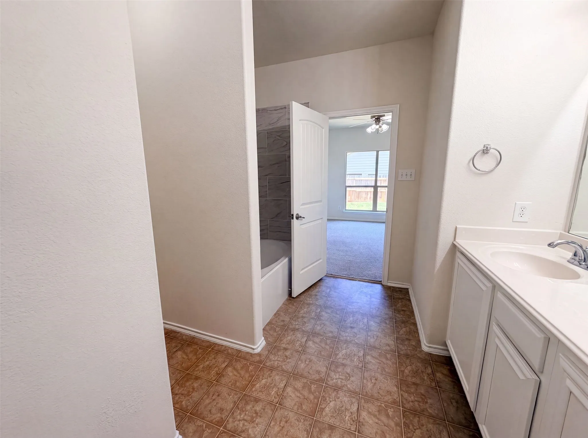Single Family Residence For Sale in Kaufman County , 4038 Golden Rod Drive, Forney, Texas 75126, 3 Bedroom, 3 Bathroom, 2 Garage spaces, 2,205 Sqft, built in 2009, mls#21331634, Real Estate Agent in Forney, Homes For Sale in Kaufman county, Homes For Sale in Forney, Realtor in Forney Texas, Real Estate Brokerage Independent Realty Texas, Luminita Cordes Realtor