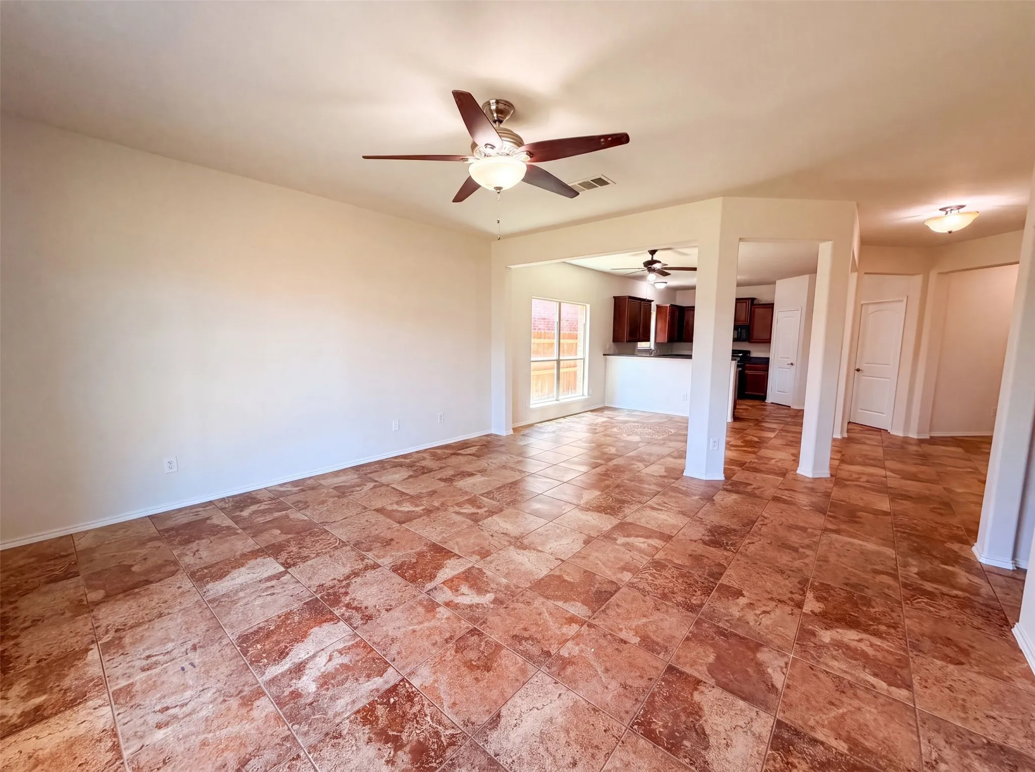 Single Family Residence For Sale in Kaufman County , 4038 Golden Rod Drive, Forney, Texas 75126, 3 Bedroom, 3 Bathroom, 2 Garage spaces, 2,205 Sqft, built in 2009, mls#21331634, Real Estate Agent in Forney, Homes For Sale in Kaufman county, Homes For Sale in Forney, Realtor in Forney Texas, Real Estate Brokerage Independent Realty Texas, Luminita Cordes Realtor