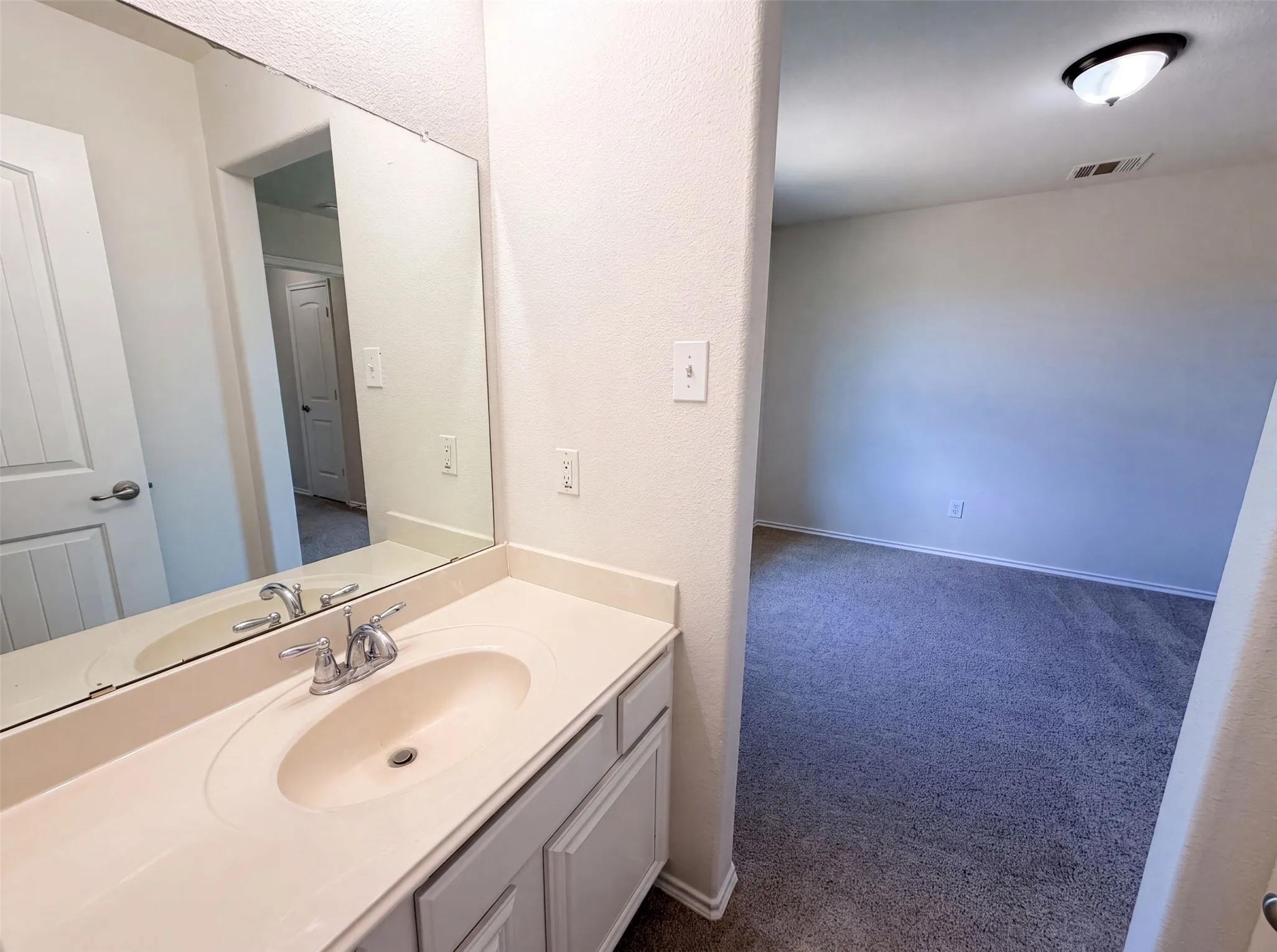 Single Family Residence For Sale in Kaufman County , 4038 Golden Rod Drive, Forney, Texas 75126, 3 Bedroom, 3 Bathroom, 2 Garage spaces, 2,205 Sqft, built in 2009, mls#21331634, Real Estate Agent in Forney, Homes For Sale in Kaufman county, Homes For Sale in Forney, Realtor in Forney Texas, Real Estate Brokerage Independent Realty Texas, Luminita Cordes Realtor