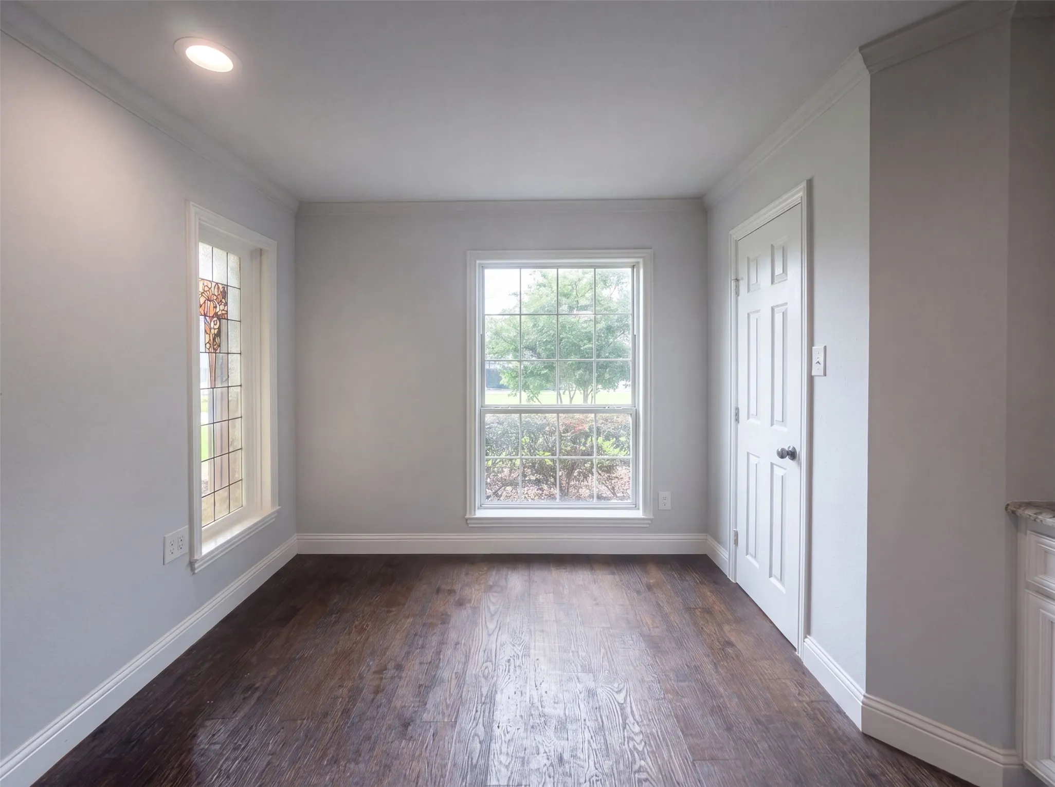 Single Family Residence For Sale in Dallas County , 3308 Brookhaven Club Drive, Farmers Branch, Texas 75234, 4 Bedroom, 3 Bathroom, 2 Garage spaces, 2,659 Sqft, built in 1966, mls#21331635, Real Estate Agent in Farmers Branch, Homes For Sale in Dallas county, Homes For Sale in Farmers Branch, Realtor in Farmers Branch Texas, Real Estate Brokerage Independent Realty Texas, Luminita Cordes Realtor