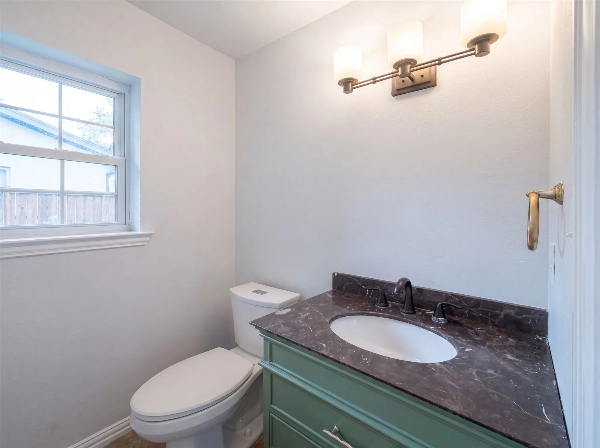 Single Family Residence For Sale in Dallas County , 3308 Brookhaven Club Drive, Farmers Branch, Texas 75234, 4 Bedroom, 3 Bathroom, 2 Garage spaces, 2,659 Sqft, built in 1966, mls#21331635, Real Estate Agent in Farmers Branch, Homes For Sale in Dallas county, Homes For Sale in Farmers Branch, Realtor in Farmers Branch Texas, Real Estate Brokerage Independent Realty Texas, Luminita Cordes Realtor