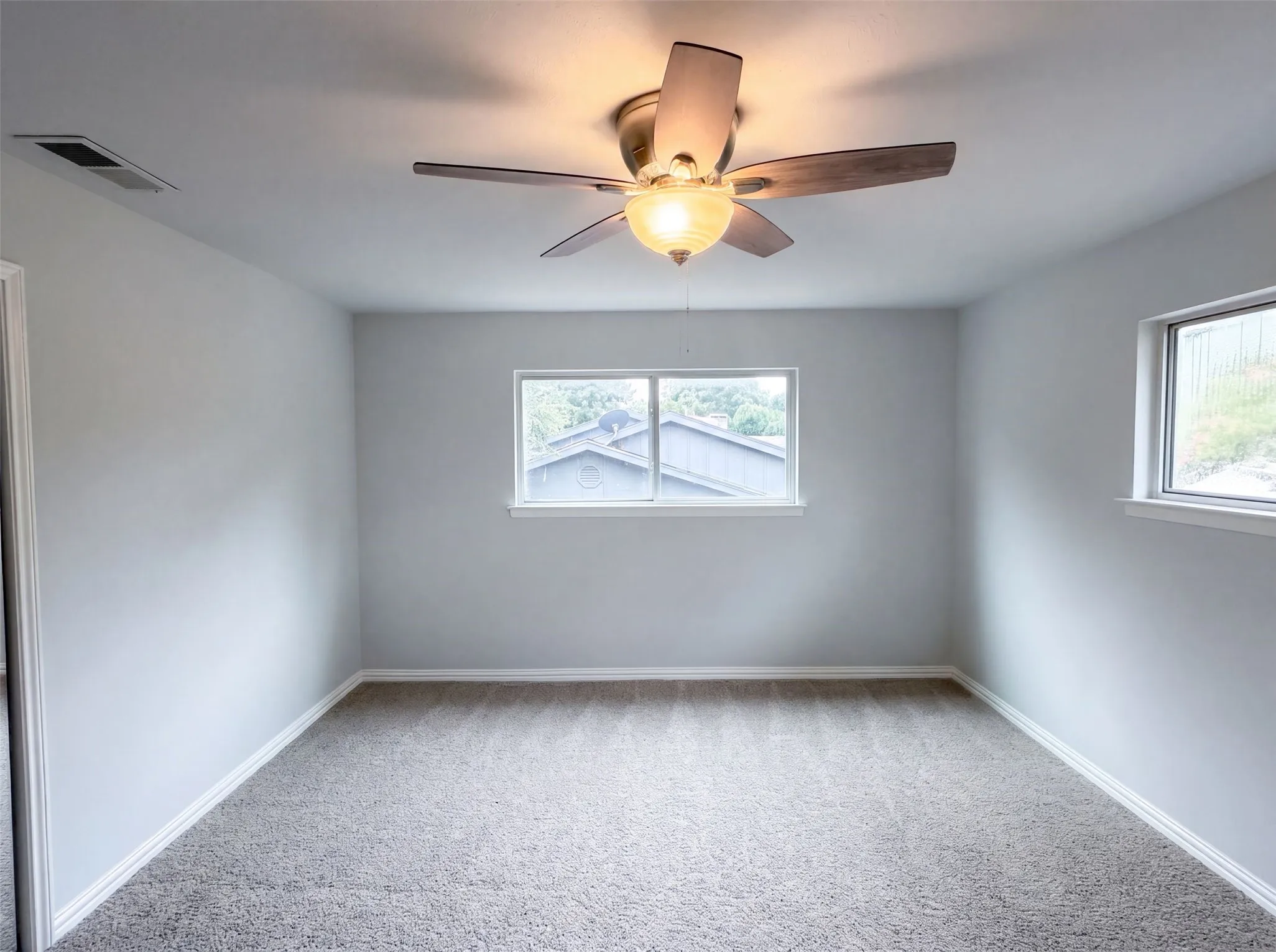 Single Family Residence For Sale in Dallas County , 3308 Brookhaven Club Drive, Farmers Branch, Texas 75234, 4 Bedroom, 3 Bathroom, 2 Garage spaces, 2,659 Sqft, built in 1966, mls#21331635, Real Estate Agent in Farmers Branch, Homes For Sale in Dallas county, Homes For Sale in Farmers Branch, Realtor in Farmers Branch Texas, Real Estate Brokerage Independent Realty Texas, Luminita Cordes Realtor