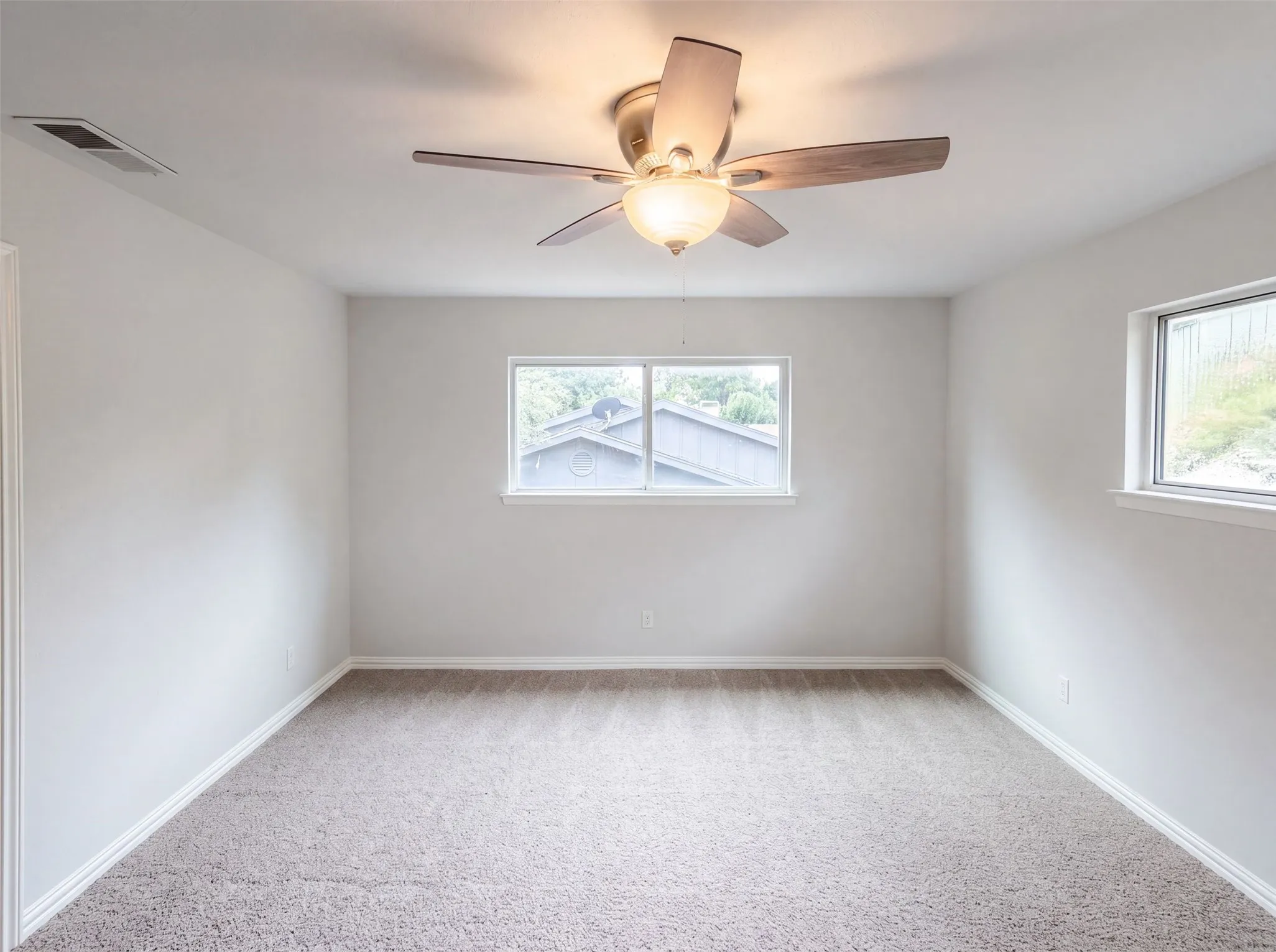 Single Family Residence For Sale in Dallas County , 3308 Brookhaven Club Drive, Farmers Branch, Texas 75234, 4 Bedroom, 3 Bathroom, 2 Garage spaces, 2,659 Sqft, built in 1966, mls#21331635, Real Estate Agent in Farmers Branch, Homes For Sale in Dallas county, Homes For Sale in Farmers Branch, Realtor in Farmers Branch Texas, Real Estate Brokerage Independent Realty Texas, Luminita Cordes Realtor