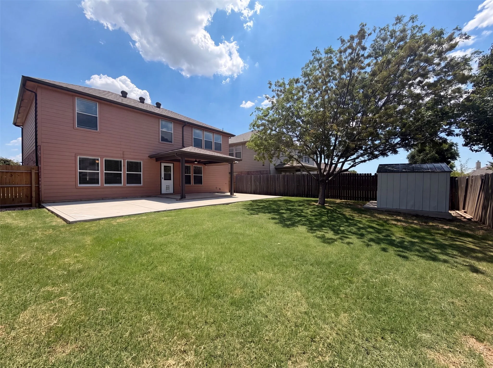 Single Family Residence For Sale in Tarrant County , 3605 Lazy River Ranch Road, Fort Worth, Texas 76262, 3 Bedroom, 3 Bathroom, 2 Garage spaces, 2,073 Sqft, built in 2005, mls#21331637, Real Estate Agent in Fort Worth, Homes For Sale in Tarrant county, Homes For Sale in Fort Worth, Realtor in Fort Worth Texas, Real Estate Brokerage Independent Realty Texas, Luminita Cordes Realtor