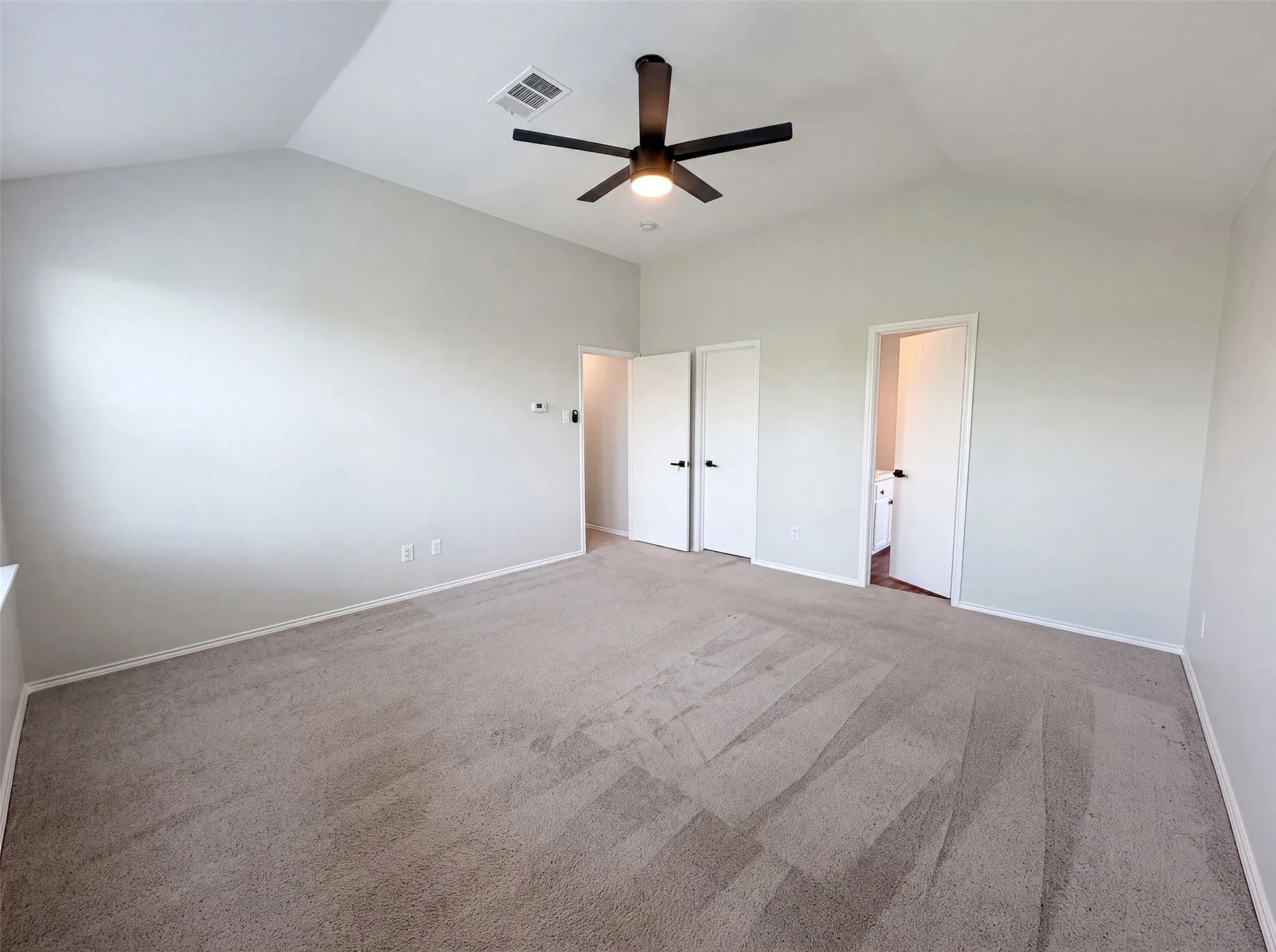 Single Family Residence For Sale in Tarrant County , 3605 Lazy River Ranch Road, Fort Worth, Texas 76262, 3 Bedroom, 3 Bathroom, 2 Garage spaces, 2,073 Sqft, built in 2005, mls#21331637, Real Estate Agent in Fort Worth, Homes For Sale in Tarrant county, Homes For Sale in Fort Worth, Realtor in Fort Worth Texas, Real Estate Brokerage Independent Realty Texas, Luminita Cordes Realtor