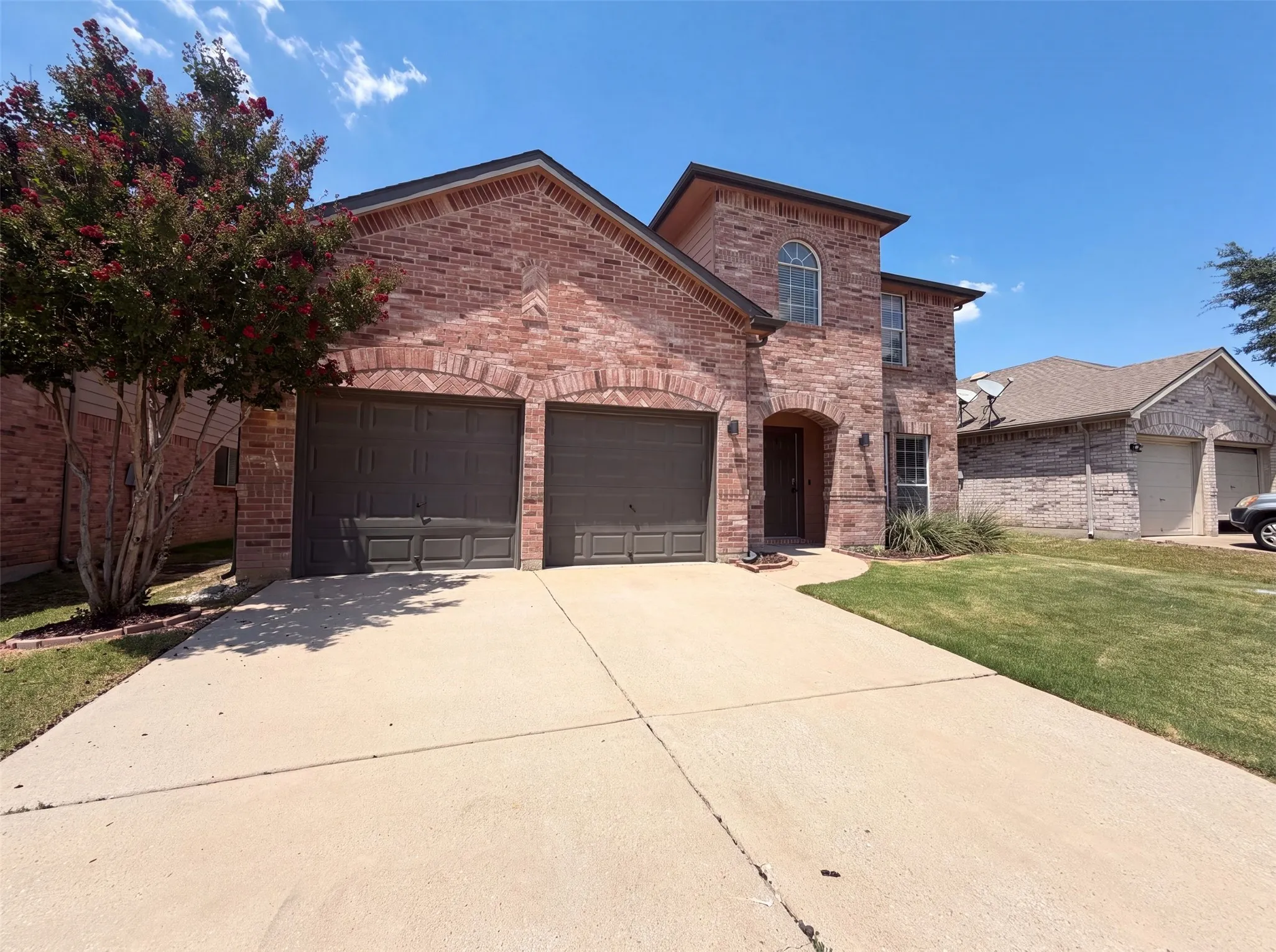 Single Family Residence For Sale in Tarrant County , 3605 Lazy River Ranch Road, Fort Worth, Texas 76262, 3 Bedroom, 3 Bathroom, 2 Garage spaces, 2,073 Sqft, built in 2005, mls#21331637, Real Estate Agent in Fort Worth, Homes For Sale in Tarrant county, Homes For Sale in Fort Worth, Realtor in Fort Worth Texas, Real Estate Brokerage Independent Realty Texas, Luminita Cordes Realtor