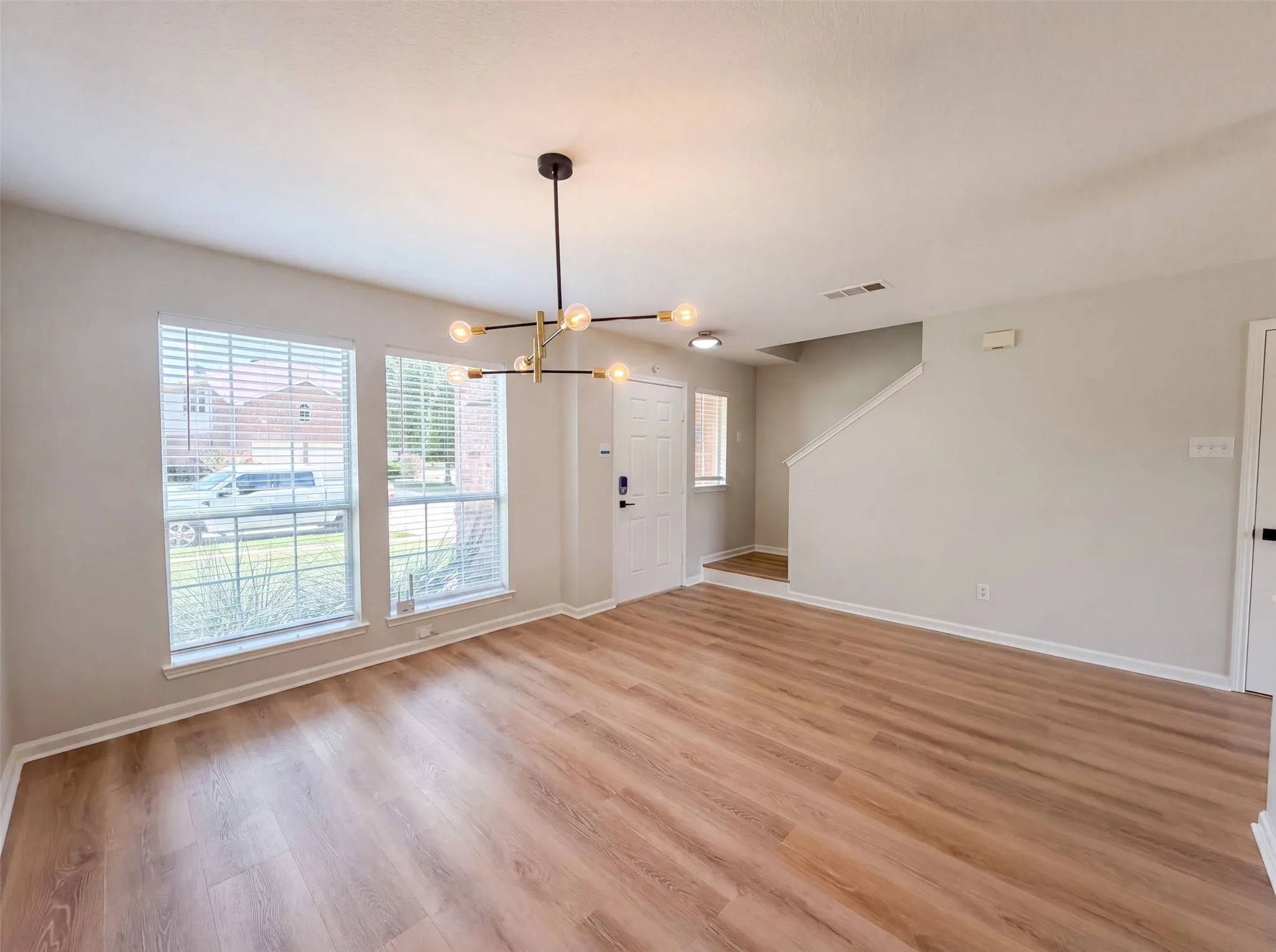 Single Family Residence For Sale in Tarrant County , 3605 Lazy River Ranch Road, Fort Worth, Texas 76262, 3 Bedroom, 3 Bathroom, 2 Garage spaces, 2,073 Sqft, built in 2005, mls#21331637, Real Estate Agent in Fort Worth, Homes For Sale in Tarrant county, Homes For Sale in Fort Worth, Realtor in Fort Worth Texas, Real Estate Brokerage Independent Realty Texas, Luminita Cordes Realtor