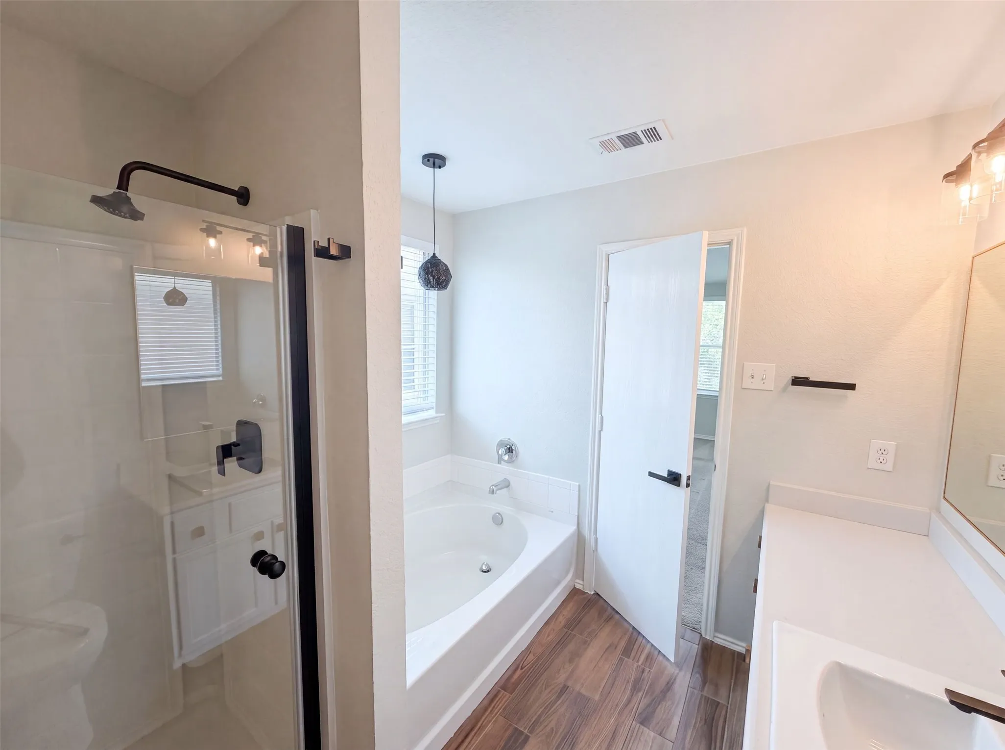 Single Family Residence For Sale in Tarrant County , 3605 Lazy River Ranch Road, Fort Worth, Texas 76262, 3 Bedroom, 3 Bathroom, 2 Garage spaces, 2,073 Sqft, built in 2005, mls#21331637, Real Estate Agent in Fort Worth, Homes For Sale in Tarrant county, Homes For Sale in Fort Worth, Realtor in Fort Worth Texas, Real Estate Brokerage Independent Realty Texas, Luminita Cordes Realtor