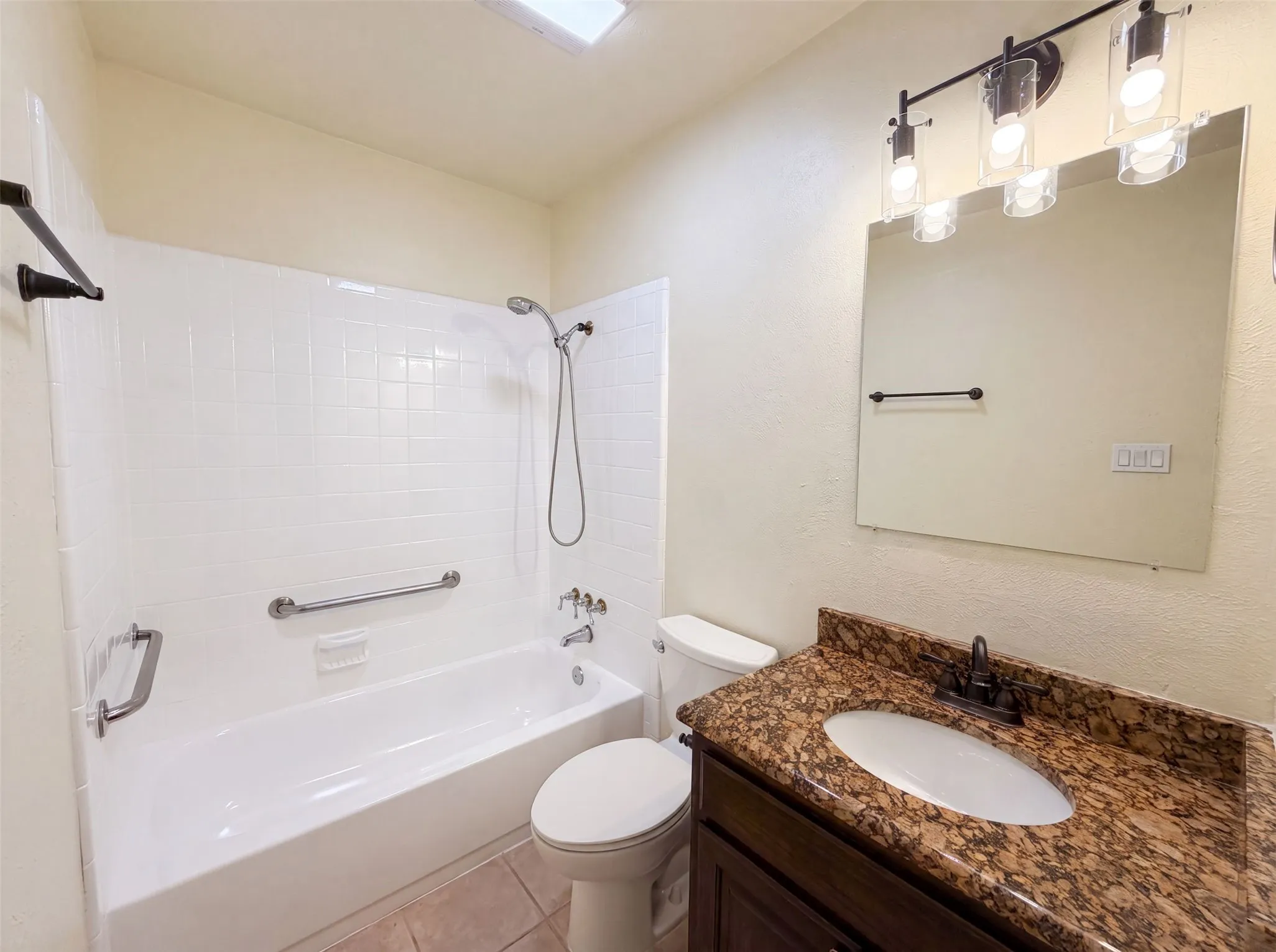 Single Family Residence For Sale in Dallas County , 530 Shadowcrest Lane, Coppell, Texas 75019, 3 Bedroom, 2 Bathroom, 2 Garage spaces, 2,047 Sqft, built in 1979, mls#21331639, Real Estate Agent in Coppell, Homes For Sale in Dallas county, Homes For Sale in Coppell, Realtor in Coppell Texas, Real Estate Brokerage Independent Realty Texas, Luminita Cordes Realtor