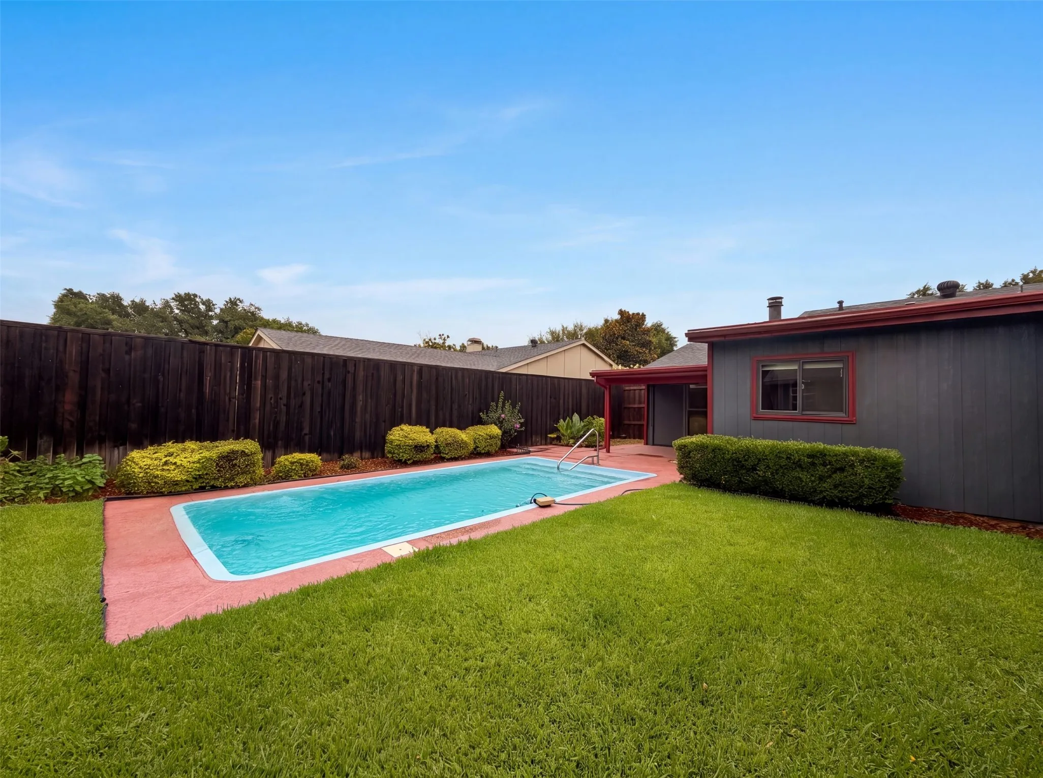 Single Family Residence For Sale in Dallas County , 530 Shadowcrest Lane, Coppell, Texas 75019, 3 Bedroom, 2 Bathroom, 2 Garage spaces, 2,047 Sqft, built in 1979, mls#21331639, Real Estate Agent in Coppell, Homes For Sale in Dallas county, Homes For Sale in Coppell, Realtor in Coppell Texas, Real Estate Brokerage Independent Realty Texas, Luminita Cordes Realtor