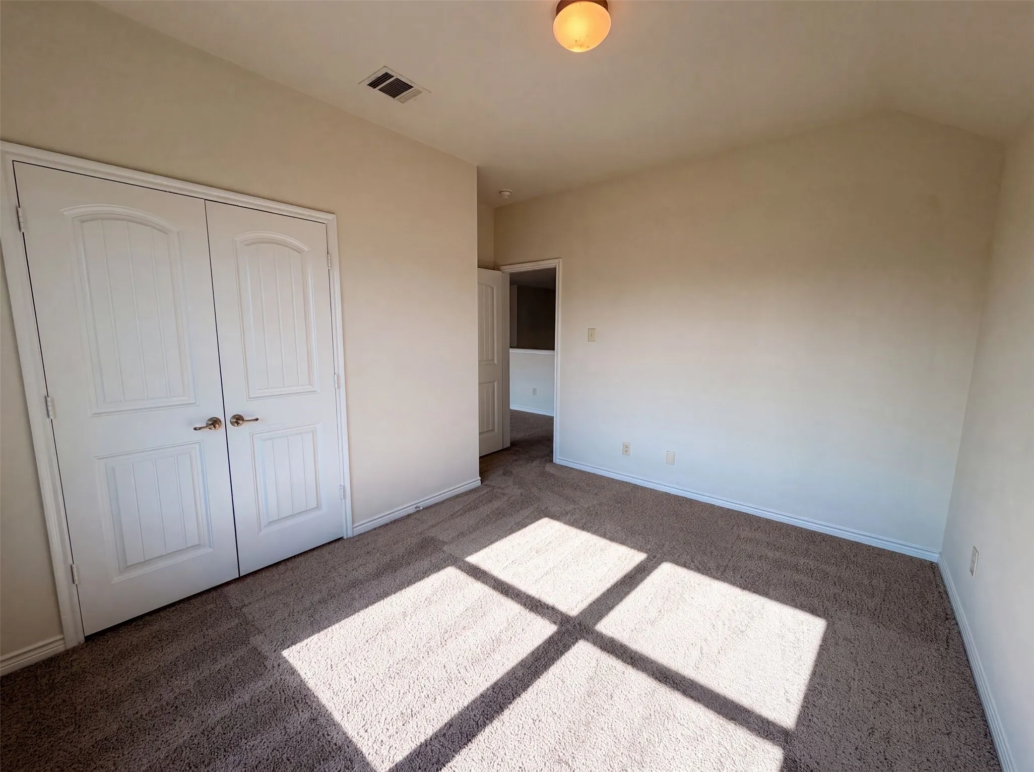 Single Family Residence For Sale in Collin County , 1217 Maverick Lane, Royse City, Texas 75189, 4 Bedroom, 3 Bathroom, 2 Garage spaces, 2,470 Sqft, built in 2014, mls#21331641, Real Estate Agent in Royse City, Homes For Sale in Collin county, Homes For Sale in Royse City, Realtor in Royse City Texas, Real Estate Brokerage Independent Realty Texas, Luminita Cordes Realtor