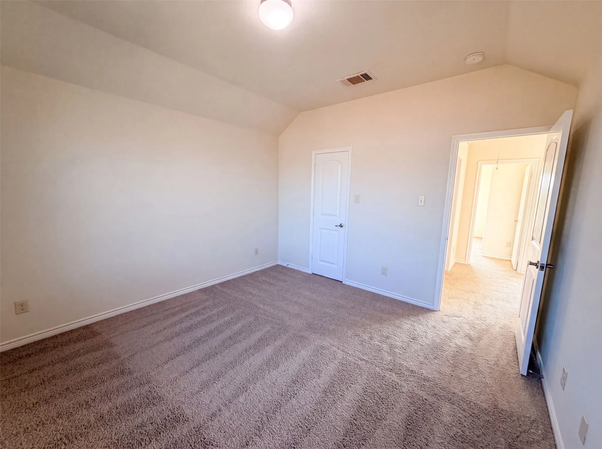Single Family Residence For Sale in Collin County , 1217 Maverick Lane, Royse City, Texas 75189, 4 Bedroom, 3 Bathroom, 2 Garage spaces, 2,470 Sqft, built in 2014, mls#21331641, Real Estate Agent in Royse City, Homes For Sale in Collin county, Homes For Sale in Royse City, Realtor in Royse City Texas, Real Estate Brokerage Independent Realty Texas, Luminita Cordes Realtor