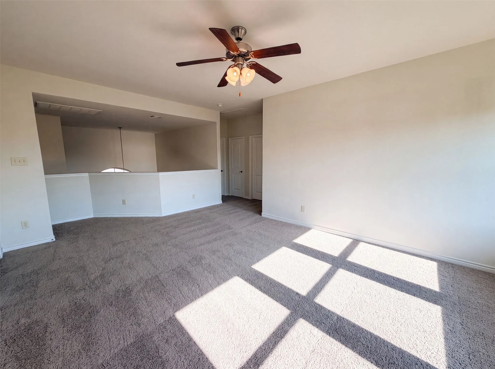 Single Family Residence For Sale in Collin County , 1217 Maverick Lane, Royse City, Texas 75189, 4 Bedroom, 3 Bathroom, 2 Garage spaces, 2,470 Sqft, built in 2014, mls#21331641, Real Estate Agent in Royse City, Homes For Sale in Collin county, Homes For Sale in Royse City, Realtor in Royse City Texas, Real Estate Brokerage Independent Realty Texas, Luminita Cordes Realtor