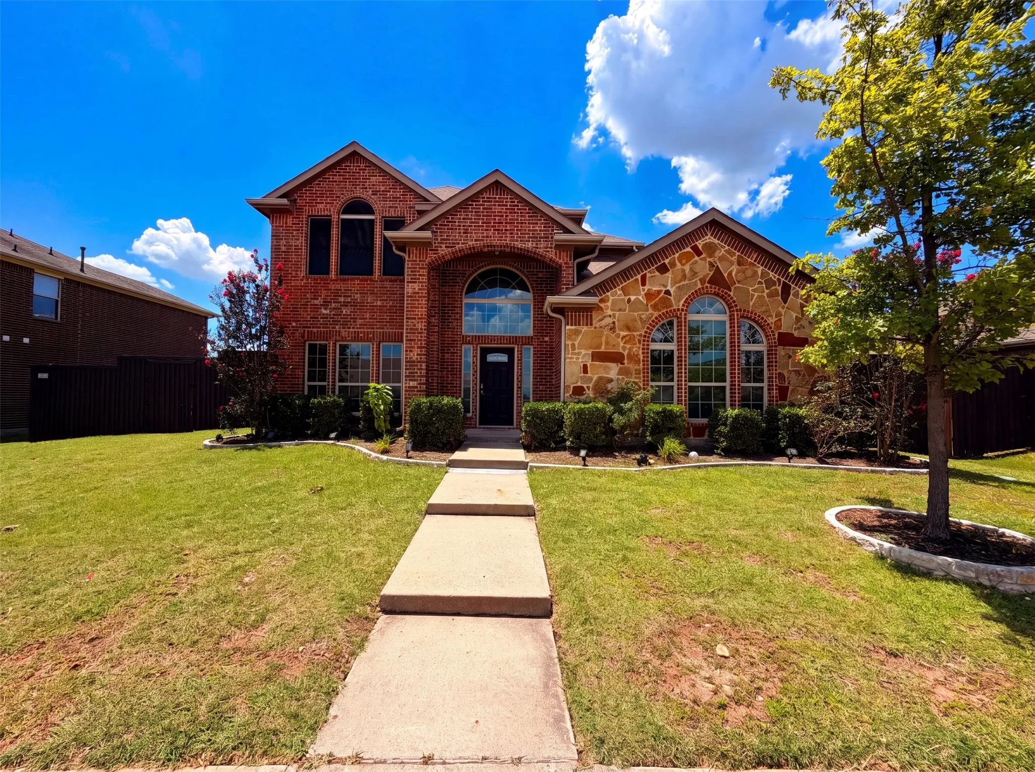 Single Family Residence For Sale in Collin County , 1217 Maverick Lane, Royse City, Texas 75189, 4 Bedroom, 3 Bathroom, 2 Garage spaces, 2,470 Sqft, built in 2014, mls#21331641, Real Estate Agent in Royse City, Homes For Sale in Collin county, Homes For Sale in Royse City, Realtor in Royse City Texas, Real Estate Brokerage Independent Realty Texas, Luminita Cordes Realtor
