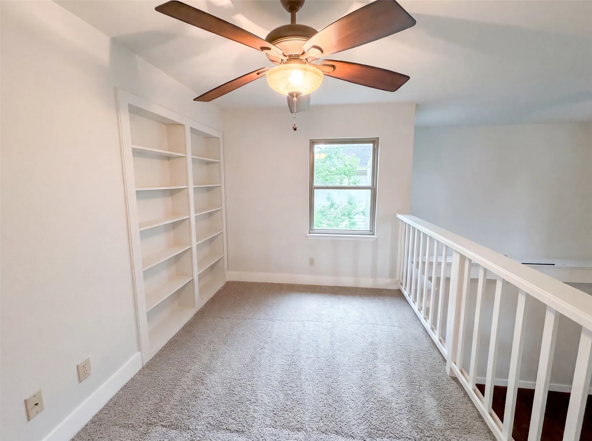 Single Family Residence For Sale in Dallas County , 13324 Pandora Circle, Dallas, Texas 75238, 2 Bedroom, 3 Bathroom, 1 Garage spaces, 1,589 Sqft, built in 1985, mls#21331643, Real Estate Agent in Dallas, Homes For Sale in Dallas county, Homes For Sale in Dallas, Realtor in Dallas Texas, Real Estate Brokerage Independent Realty Texas, Luminita Cordes Realtor