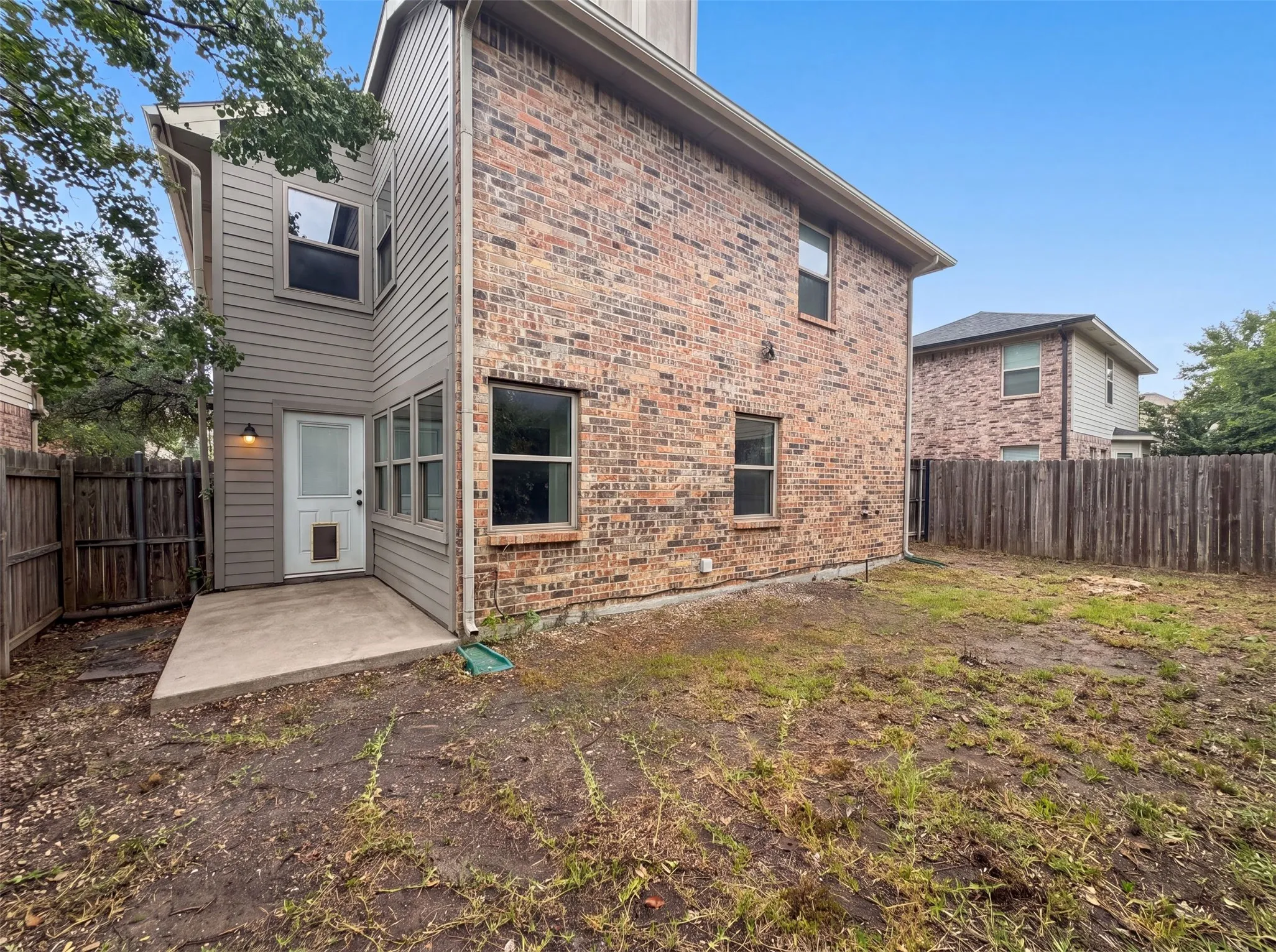 Single Family Residence For Sale in Dallas County , 13324 Pandora Circle, Dallas, Texas 75238, 2 Bedroom, 3 Bathroom, 1 Garage spaces, 1,589 Sqft, built in 1985, mls#21331643, Real Estate Agent in Dallas, Homes For Sale in Dallas county, Homes For Sale in Dallas, Realtor in Dallas Texas, Real Estate Brokerage Independent Realty Texas, Luminita Cordes Realtor