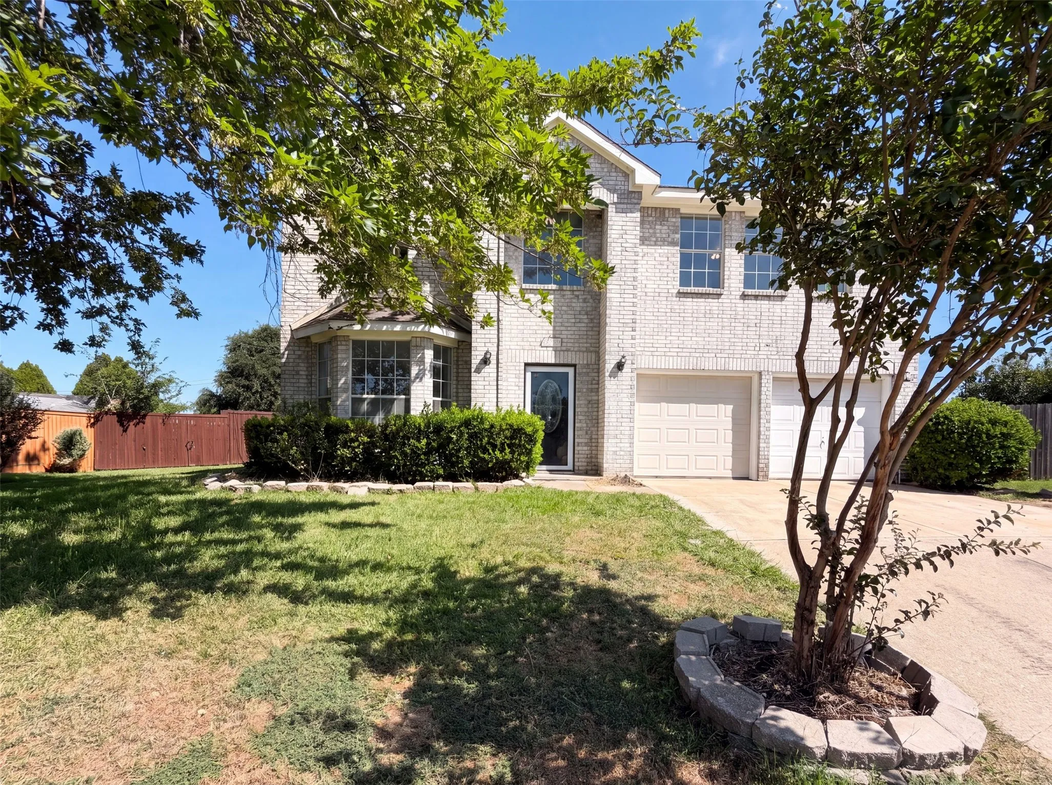 Single Family Residence For Sale in Collin County , 861 Pimernel Lane, Plano, Texas 75075, 4 Bedroom, 3 Bathroom, 2 Garage spaces, 2,275 Sqft, built in 1993, mls#21331645, Real Estate Agent in Plano, Homes For Sale in Collin county, Homes For Sale in Plano, Realtor in Plano Texas, Real Estate Brokerage Independent Realty Texas, Luminita Cordes Realtor
