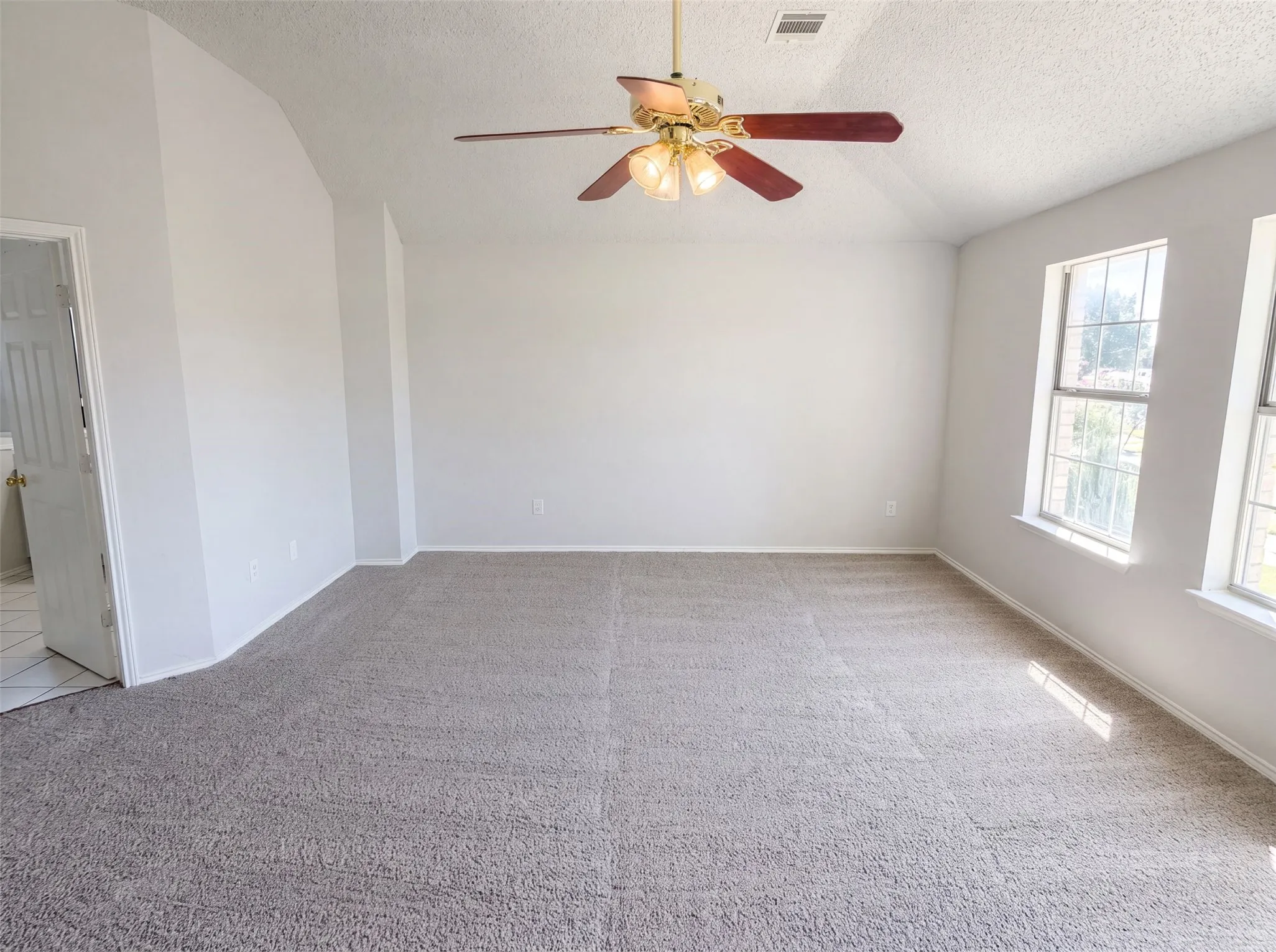 Single Family Residence For Sale in Collin County , 861 Pimernel Lane, Plano, Texas 75075, 4 Bedroom, 3 Bathroom, 2 Garage spaces, 2,275 Sqft, built in 1993, mls#21331645, Real Estate Agent in Plano, Homes For Sale in Collin county, Homes For Sale in Plano, Realtor in Plano Texas, Real Estate Brokerage Independent Realty Texas, Luminita Cordes Realtor