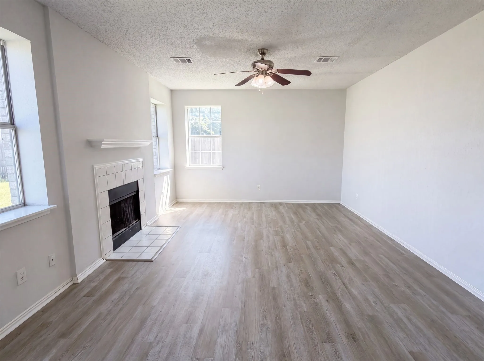 Single Family Residence For Sale in Collin County , 861 Pimernel Lane, Plano, Texas 75075, 4 Bedroom, 3 Bathroom, 2 Garage spaces, 2,275 Sqft, built in 1993, mls#21331645, Real Estate Agent in Plano, Homes For Sale in Collin county, Homes For Sale in Plano, Realtor in Plano Texas, Real Estate Brokerage Independent Realty Texas, Luminita Cordes Realtor
