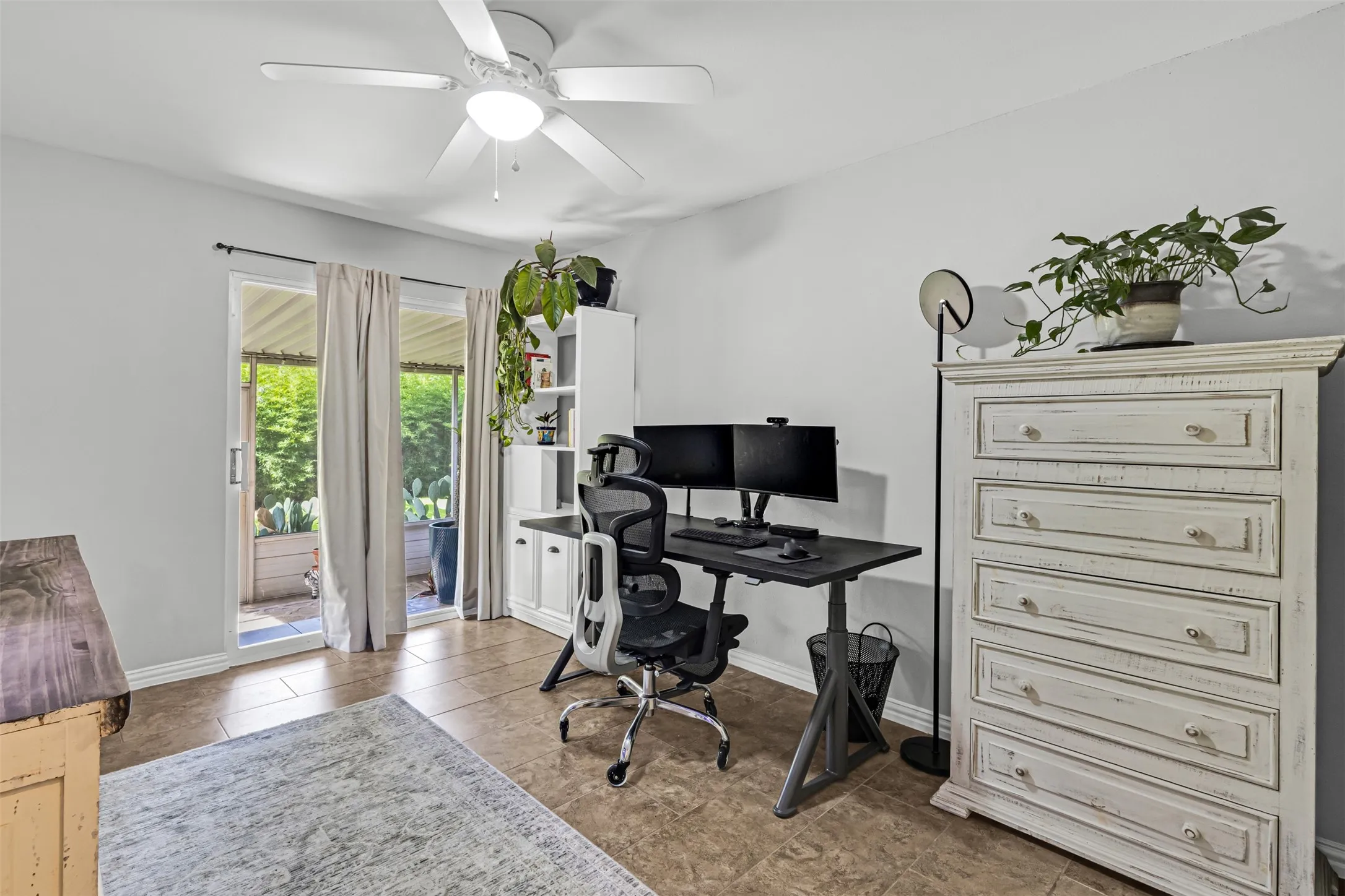 Single Family Residence For Sale in Dallas County , 603 W Belt Line Road, Richardson, Texas 75080, 3 Bedroom, 2 Bathroom, 1 Garage spaces, 1,312 Sqft, built in 1956, mls#21329329, Real Estate Agent in Richardson, Homes For Sale in Dallas county, Homes For Sale in Richardson, Realtor in Richardson Texas, Real Estate Brokerage Independent Realty Texas, Luminita Cordes Realtor