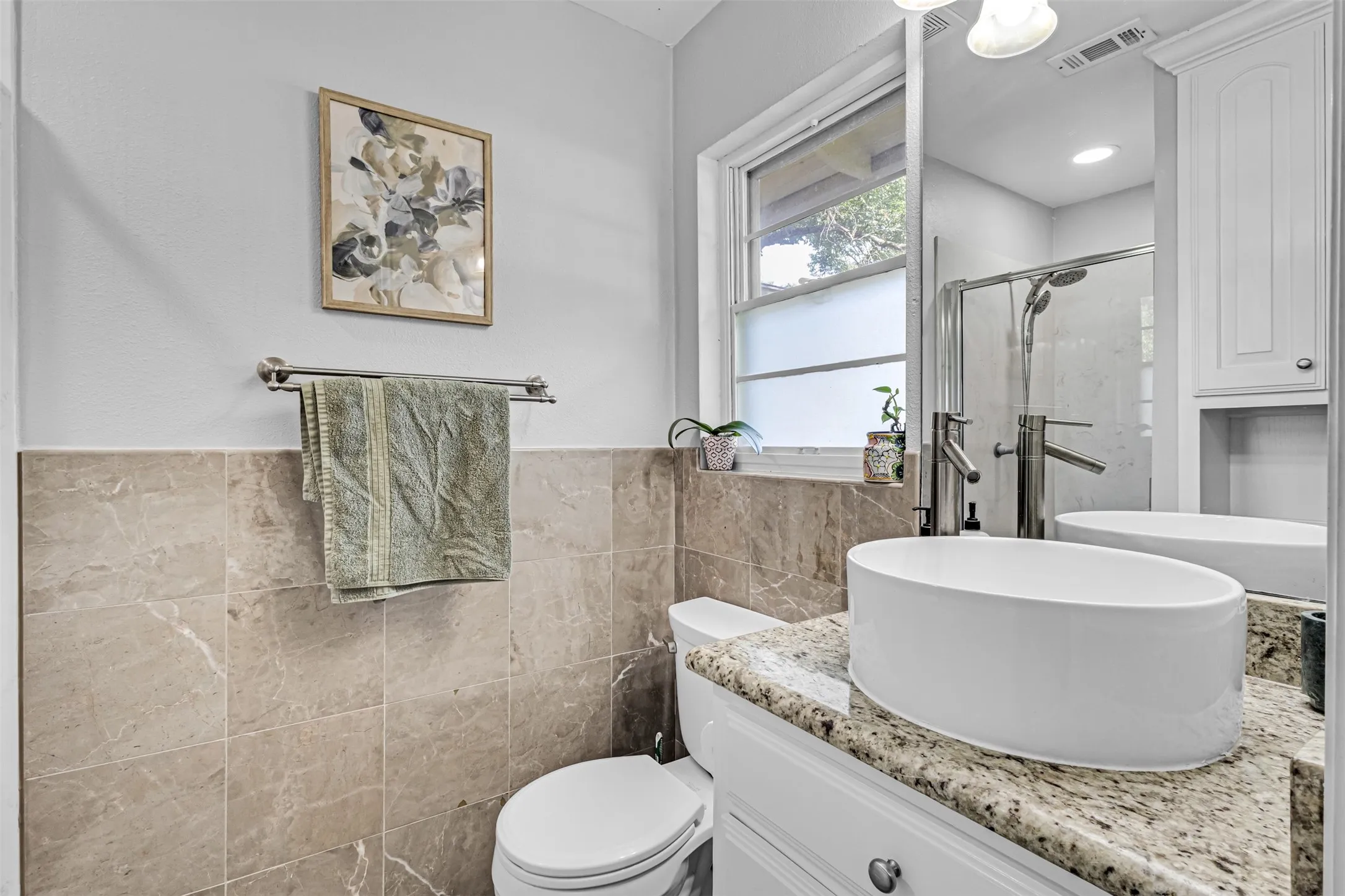 Single Family Residence For Sale in Dallas County , 603 W Belt Line Road, Richardson, Texas 75080, 3 Bedroom, 2 Bathroom, 1 Garage spaces, 1,312 Sqft, built in 1956, mls#21329329, Real Estate Agent in Richardson, Homes For Sale in Dallas county, Homes For Sale in Richardson, Realtor in Richardson Texas, Real Estate Brokerage Independent Realty Texas, Luminita Cordes Realtor