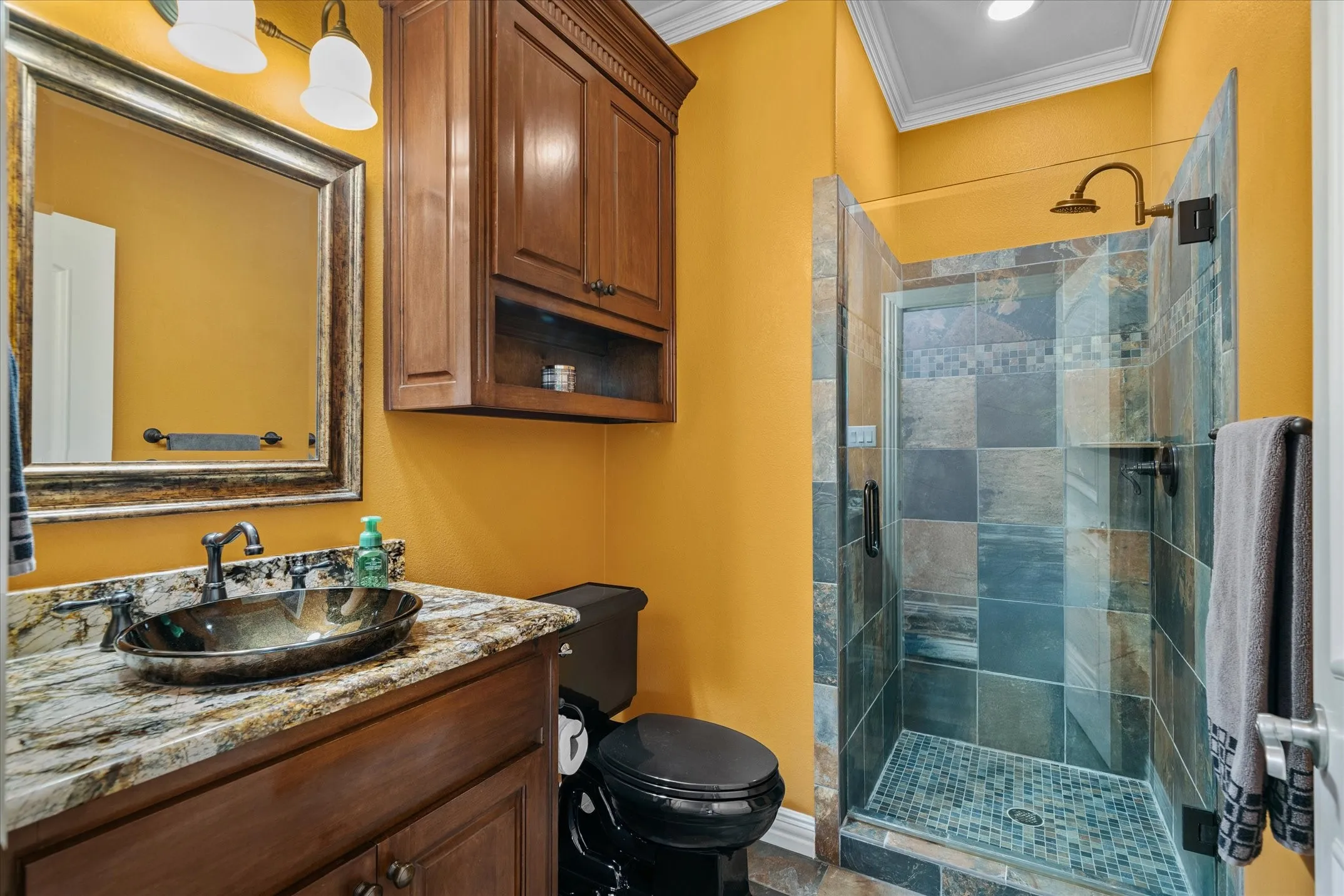 Single Family Residence For Sale in Kaufman County , 5811 County Road 4102, Kaufman, Texas 75142, 4 Bedroom, 4 Bathroom, 3 Garage spaces, 3,325 Sqft, built in 2011, mls#21330886, Real Estate Agent in Kaufman, Homes For Sale in Kaufman county, Homes For Sale in Kaufman, Realtor in Kaufman Texas, Real Estate Brokerage Independent Realty Texas, Luminita Cordes Realtor