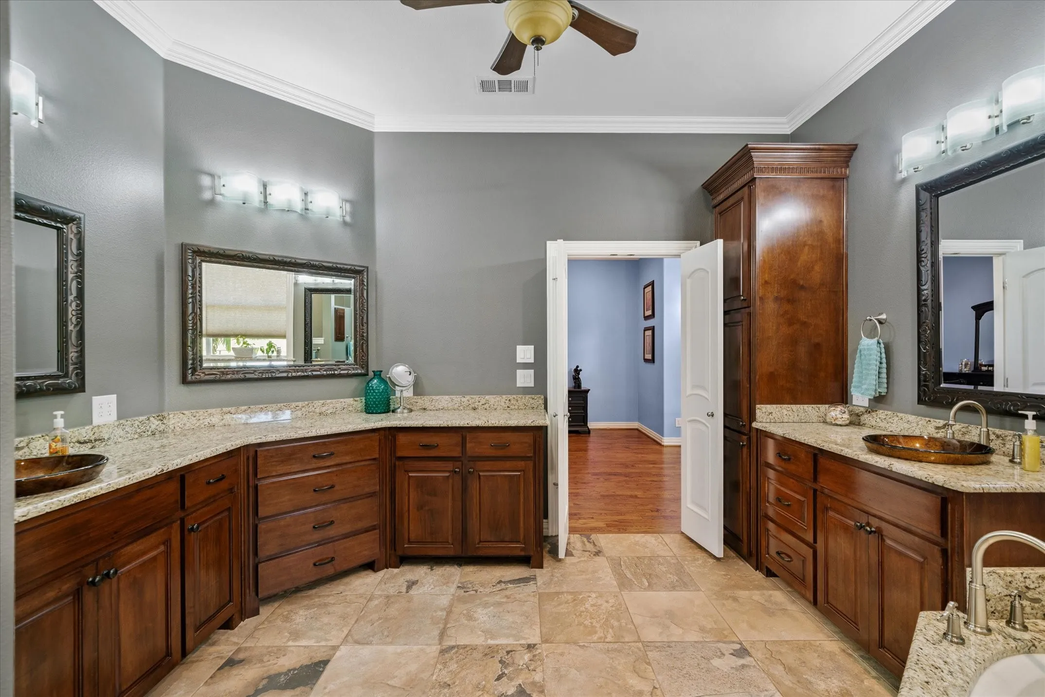 Single Family Residence For Sale in Kaufman County , 5811 County Road 4102, Kaufman, Texas 75142, 4 Bedroom, 4 Bathroom, 3 Garage spaces, 3,325 Sqft, built in 2011, mls#21330886, Real Estate Agent in Kaufman, Homes For Sale in Kaufman county, Homes For Sale in Kaufman, Realtor in Kaufman Texas, Real Estate Brokerage Independent Realty Texas, Luminita Cordes Realtor