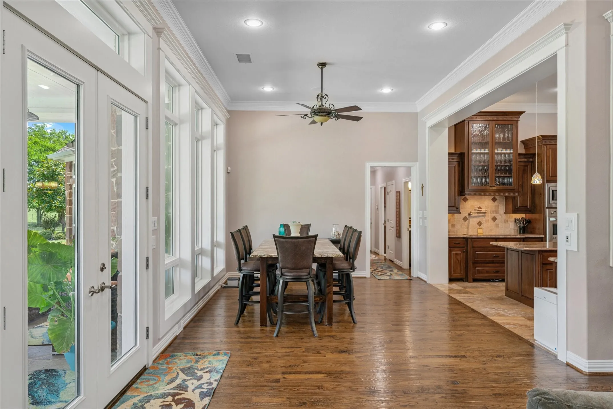 Single Family Residence For Sale in Kaufman County , 5811 County Road 4102, Kaufman, Texas 75142, 4 Bedroom, 4 Bathroom, 3 Garage spaces, 3,325 Sqft, built in 2011, mls#21330886, Real Estate Agent in Kaufman, Homes For Sale in Kaufman county, Homes For Sale in Kaufman, Realtor in Kaufman Texas, Real Estate Brokerage Independent Realty Texas, Luminita Cordes Realtor