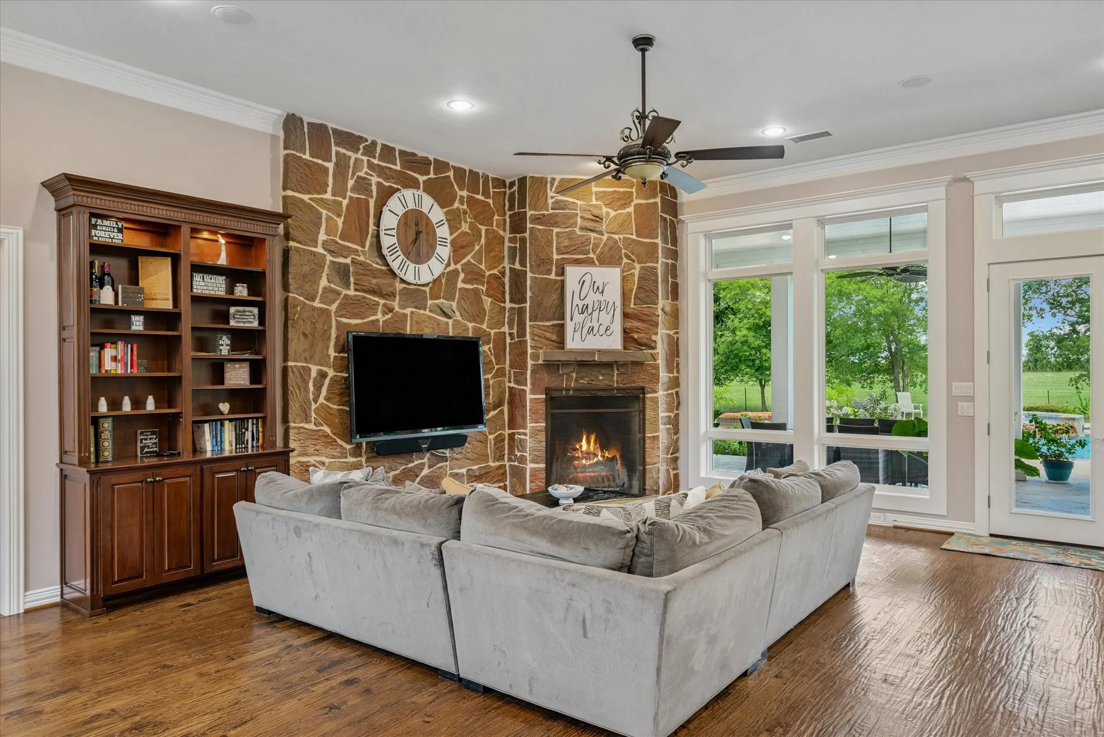 Single Family Residence For Sale in Kaufman County , 5811 County Road 4102, Kaufman, Texas 75142, 4 Bedroom, 4 Bathroom, 3 Garage spaces, 3,325 Sqft, built in 2011, mls#21330886, Real Estate Agent in Kaufman, Homes For Sale in Kaufman county, Homes For Sale in Kaufman, Realtor in Kaufman Texas, Real Estate Brokerage Independent Realty Texas, Luminita Cordes Realtor