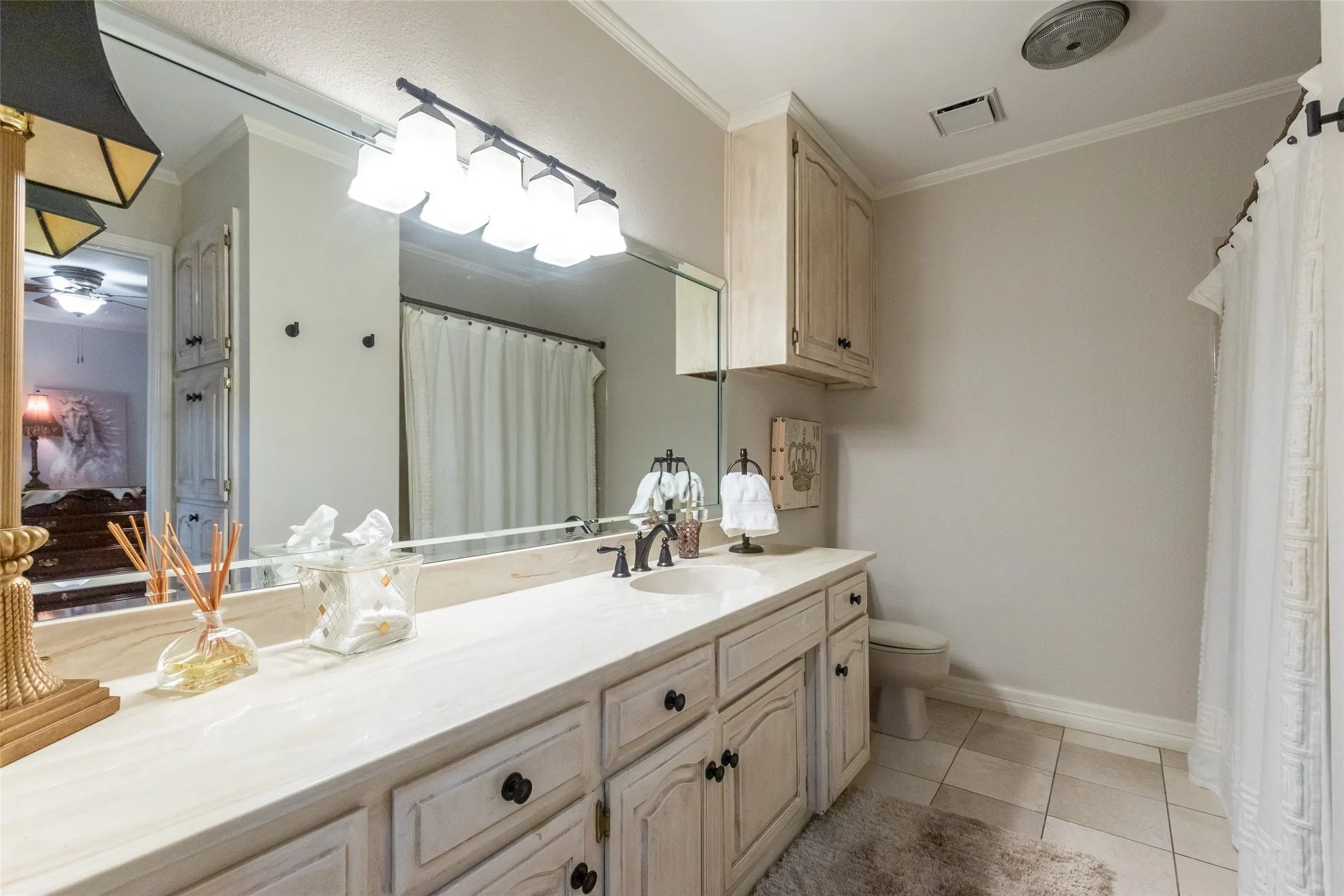 Single Family Residence For Sale in Taylor County , 15 Muirfield Street, Abilene, Texas 79606, 3 Bedroom, 4 Bathroom, 2 Garage spaces, 3,439 Sqft, built in 1981, mls#21331469, Real Estate Agent in Abilene, Homes For Sale in Taylor county, Homes For Sale in Abilene, Realtor in Abilene Texas, Real Estate Brokerage Independent Realty Texas, Luminita Cordes Realtor