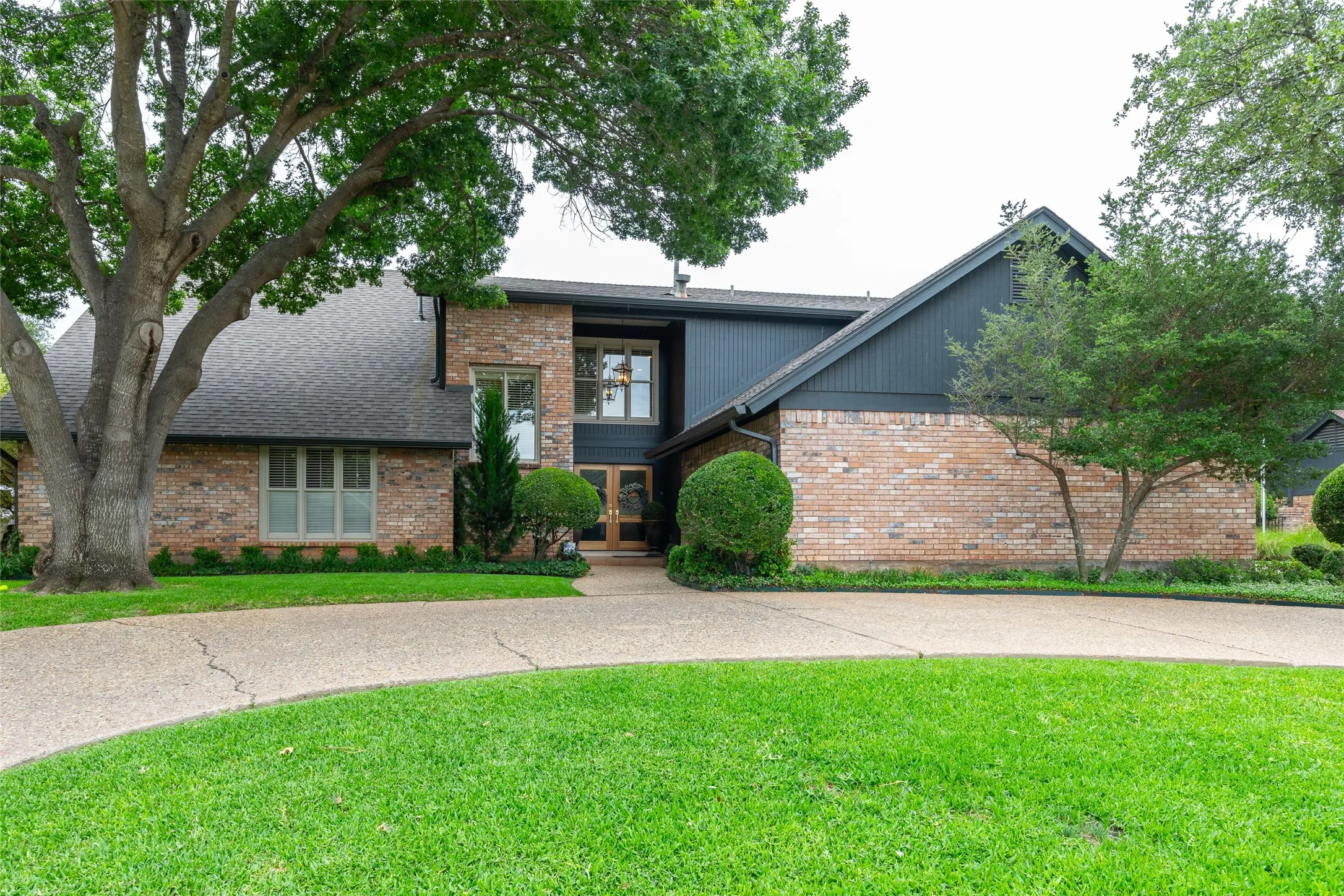 Single Family Residence For Sale in Taylor County , 15 Muirfield Street, Abilene, Texas 79606, 3 Bedroom, 4 Bathroom, 2 Garage spaces, 3,439 Sqft, built in 1981, mls#21331469, Real Estate Agent in Abilene, Homes For Sale in Taylor county, Homes For Sale in Abilene, Realtor in Abilene Texas, Real Estate Brokerage Independent Realty Texas, Luminita Cordes Realtor
