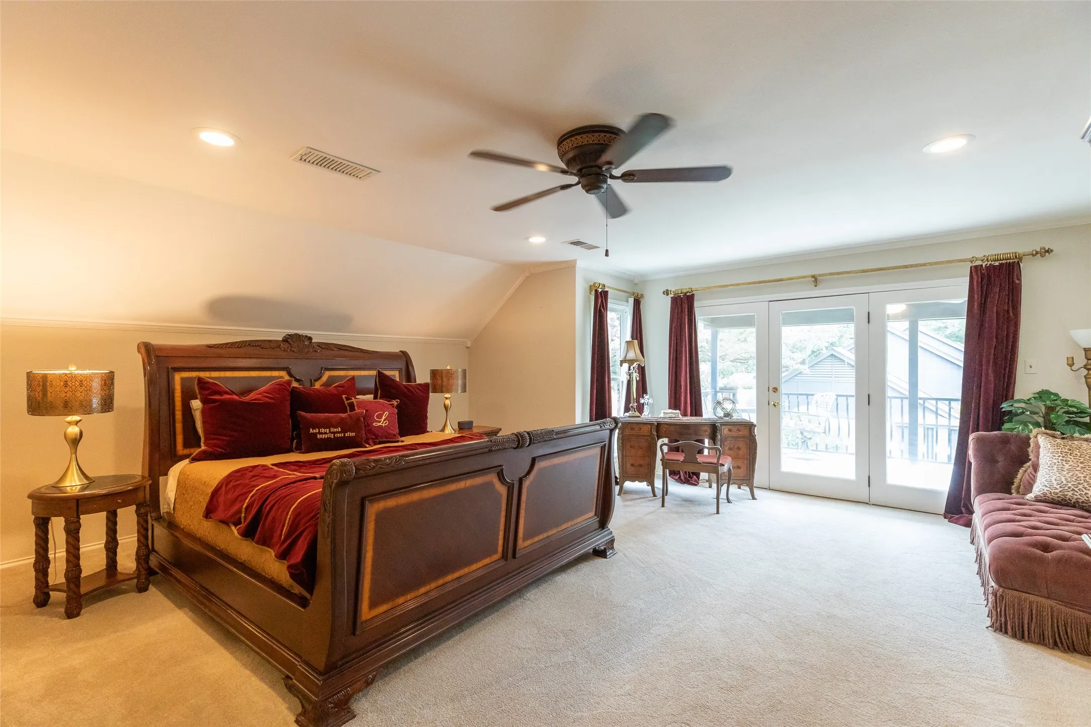 Single Family Residence For Sale in Taylor County , 15 Muirfield Street, Abilene, Texas 79606, 3 Bedroom, 4 Bathroom, 2 Garage spaces, 3,439 Sqft, built in 1981, mls#21331469, Real Estate Agent in Abilene, Homes For Sale in Taylor county, Homes For Sale in Abilene, Realtor in Abilene Texas, Real Estate Brokerage Independent Realty Texas, Luminita Cordes Realtor