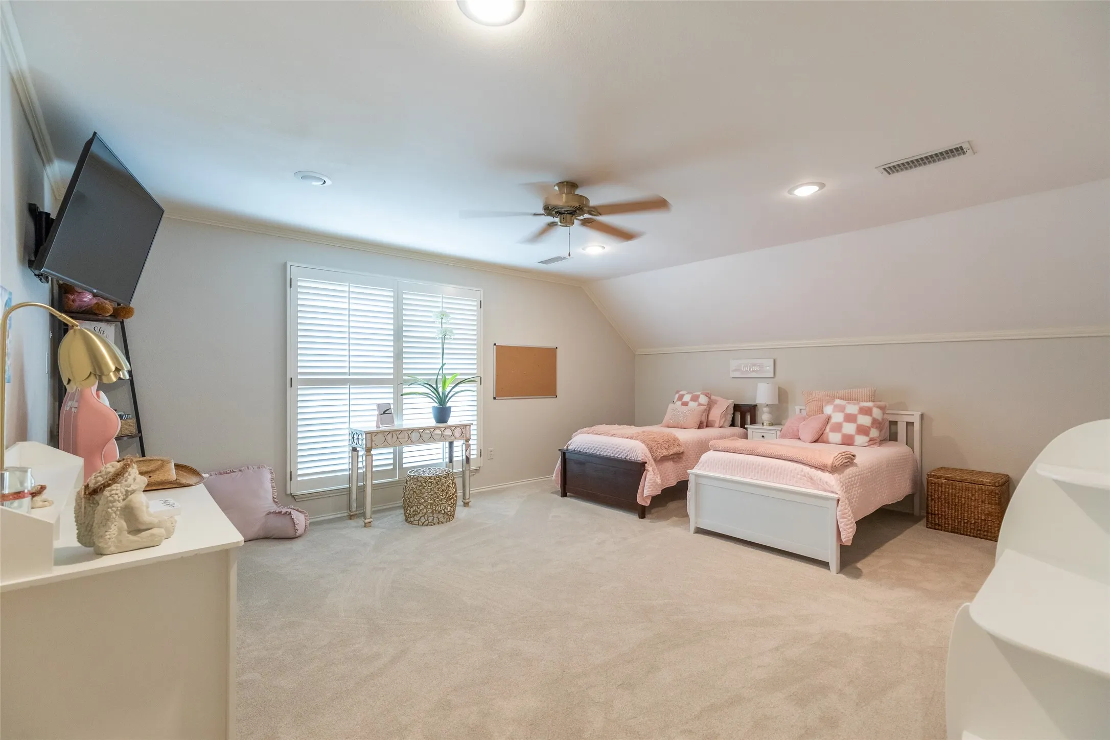 Single Family Residence For Sale in Taylor County , 15 Muirfield Street, Abilene, Texas 79606, 3 Bedroom, 4 Bathroom, 2 Garage spaces, 3,439 Sqft, built in 1981, mls#21331469, Real Estate Agent in Abilene, Homes For Sale in Taylor county, Homes For Sale in Abilene, Realtor in Abilene Texas, Real Estate Brokerage Independent Realty Texas, Luminita Cordes Realtor