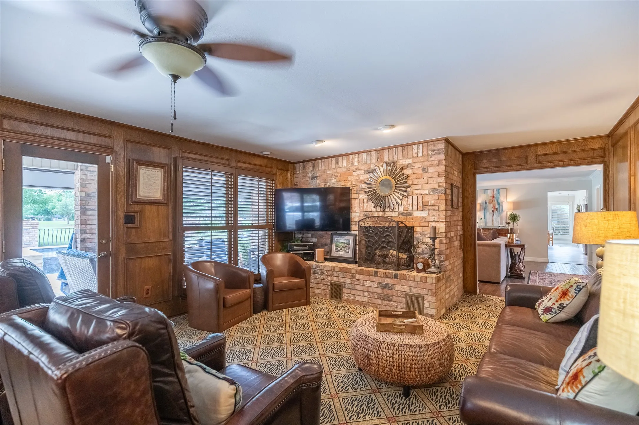 Single Family Residence For Sale in Taylor County , 15 Muirfield Street, Abilene, Texas 79606, 3 Bedroom, 4 Bathroom, 2 Garage spaces, 3,439 Sqft, built in 1981, mls#21331469, Real Estate Agent in Abilene, Homes For Sale in Taylor county, Homes For Sale in Abilene, Realtor in Abilene Texas, Real Estate Brokerage Independent Realty Texas, Luminita Cordes Realtor