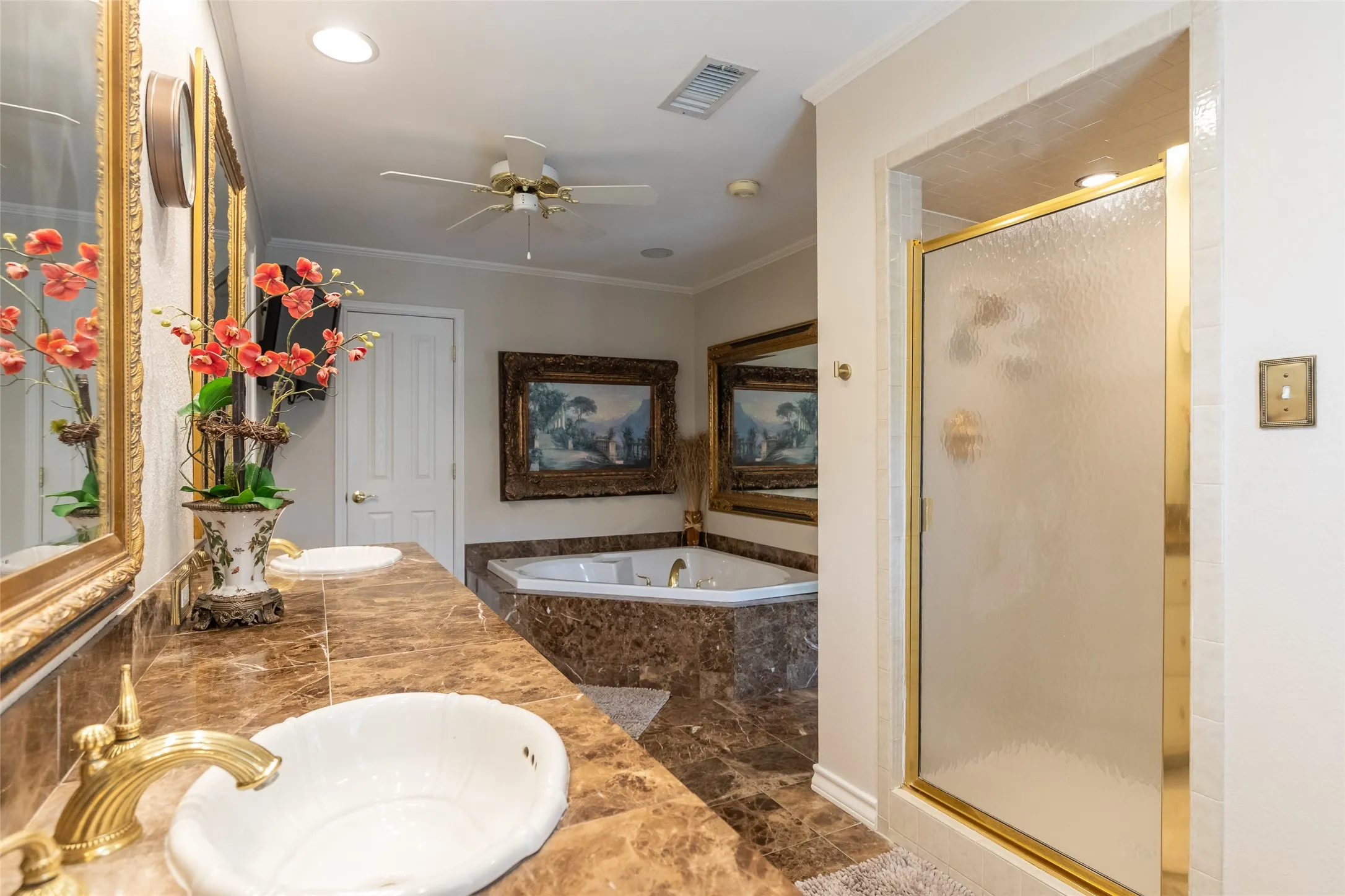Single Family Residence For Sale in Taylor County , 15 Muirfield Street, Abilene, Texas 79606, 3 Bedroom, 4 Bathroom, 2 Garage spaces, 3,439 Sqft, built in 1981, mls#21331469, Real Estate Agent in Abilene, Homes For Sale in Taylor county, Homes For Sale in Abilene, Realtor in Abilene Texas, Real Estate Brokerage Independent Realty Texas, Luminita Cordes Realtor
