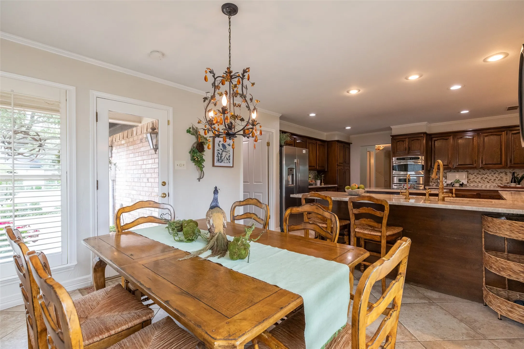 Single Family Residence For Sale in Taylor County , 15 Muirfield Street, Abilene, Texas 79606, 3 Bedroom, 4 Bathroom, 2 Garage spaces, 3,439 Sqft, built in 1981, mls#21331469, Real Estate Agent in Abilene, Homes For Sale in Taylor county, Homes For Sale in Abilene, Realtor in Abilene Texas, Real Estate Brokerage Independent Realty Texas, Luminita Cordes Realtor