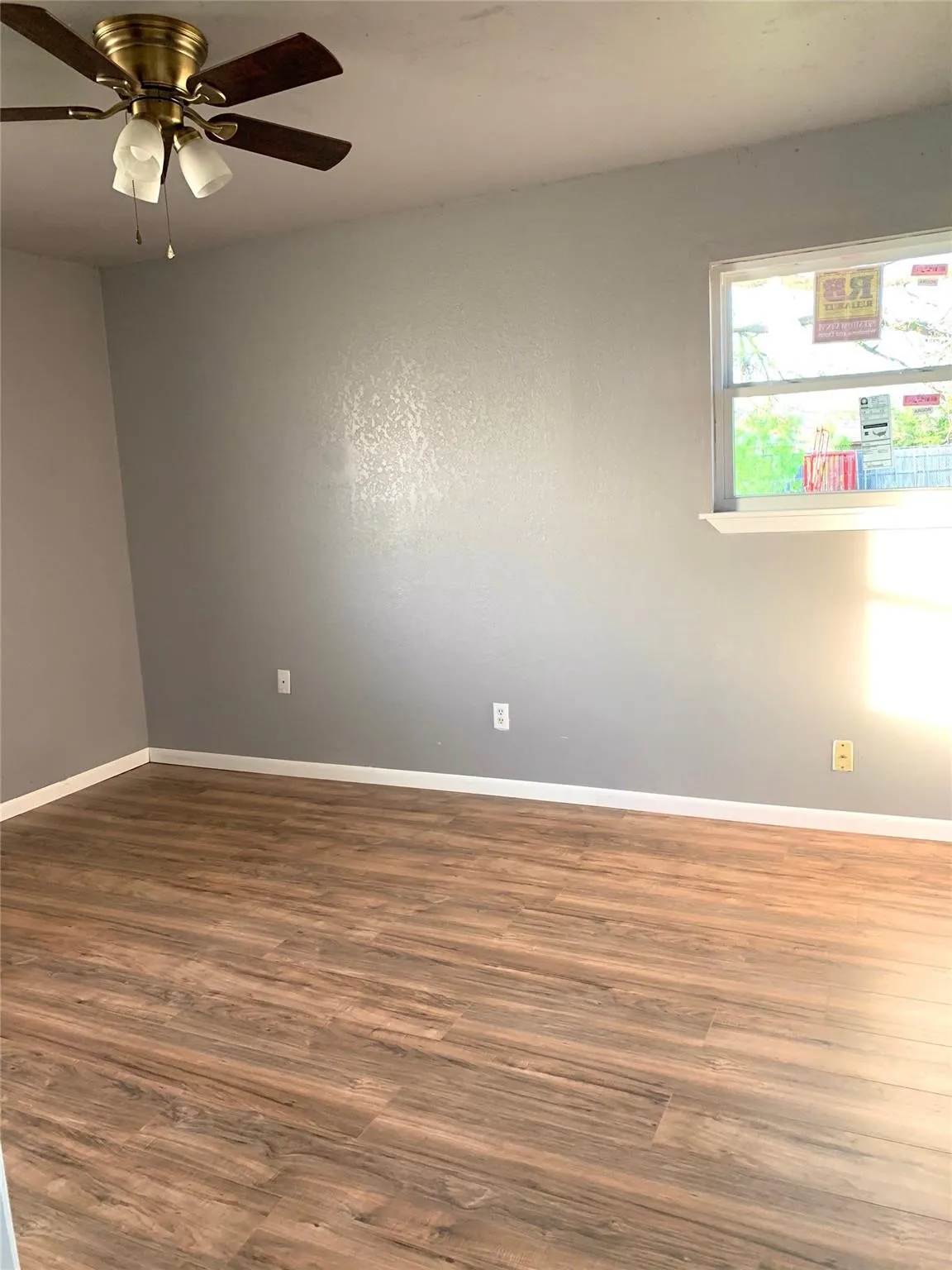 Single Family Residence For Rent in Taylor County , 4 Carson Circle, Merkel, Texas 79536, 4 Bedroom, 1 Bathroom, Garage spaces, 1,325 Sqft, built in 1982, mls#21331664, Real Estate Agent in Merkel, Homes For Rent in Taylor county, Homes For Rent in Merkel, Realtor in Merkel Texas, Real Estate Brokerage Independent Realty Texas, Luminita Cordes Realtor