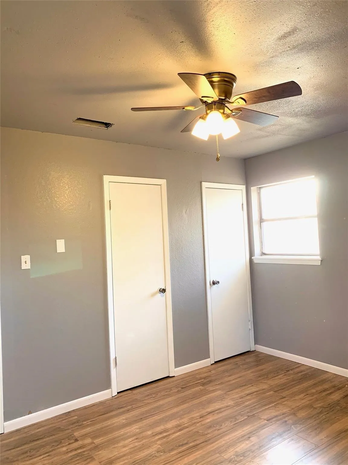 Single Family Residence For Rent in Taylor County , 4 Carson Circle, Merkel, Texas 79536, 4 Bedroom, 1 Bathroom, Garage spaces, 1,325 Sqft, built in 1982, mls#21331664, Real Estate Agent in Merkel, Homes For Rent in Taylor county, Homes For Rent in Merkel, Realtor in Merkel Texas, Real Estate Brokerage Independent Realty Texas, Luminita Cordes Realtor