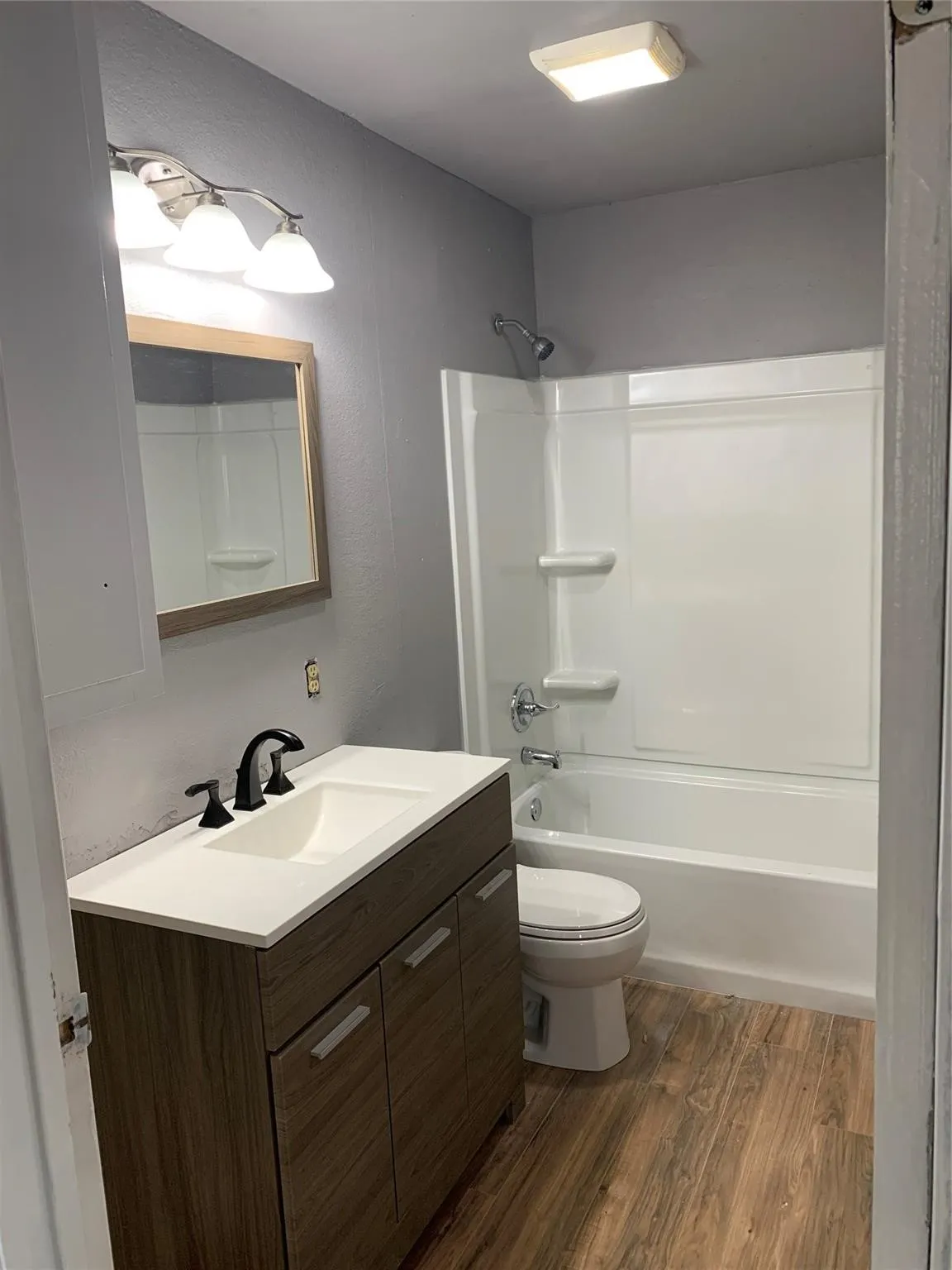 Single Family Residence For Rent in Taylor County , 4 Carson Circle, Merkel, Texas 79536, 4 Bedroom, 1 Bathroom, Garage spaces, 1,325 Sqft, built in 1982, mls#21331664, Real Estate Agent in Merkel, Homes For Rent in Taylor county, Homes For Rent in Merkel, Realtor in Merkel Texas, Real Estate Brokerage Independent Realty Texas, Luminita Cordes Realtor