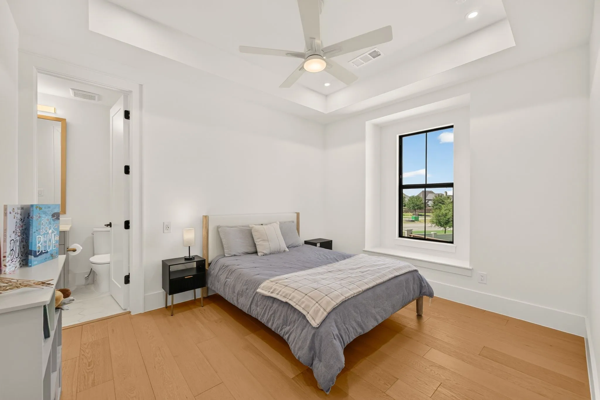Single Family Residence For Sale in Denton County , 3895 Lacefield Drive, Frisco, Texas 75033, 5 Bedroom, 8 Bathroom, 3 Garage spaces, 4,209 Sqft, built in 2024, mls#21323484, Real Estate Agent in Frisco, Homes For Sale in Denton county, Homes For Sale in Frisco, Realtor in Frisco Texas, Real Estate Brokerage Independent Realty Texas, Luminita Cordes Realtor