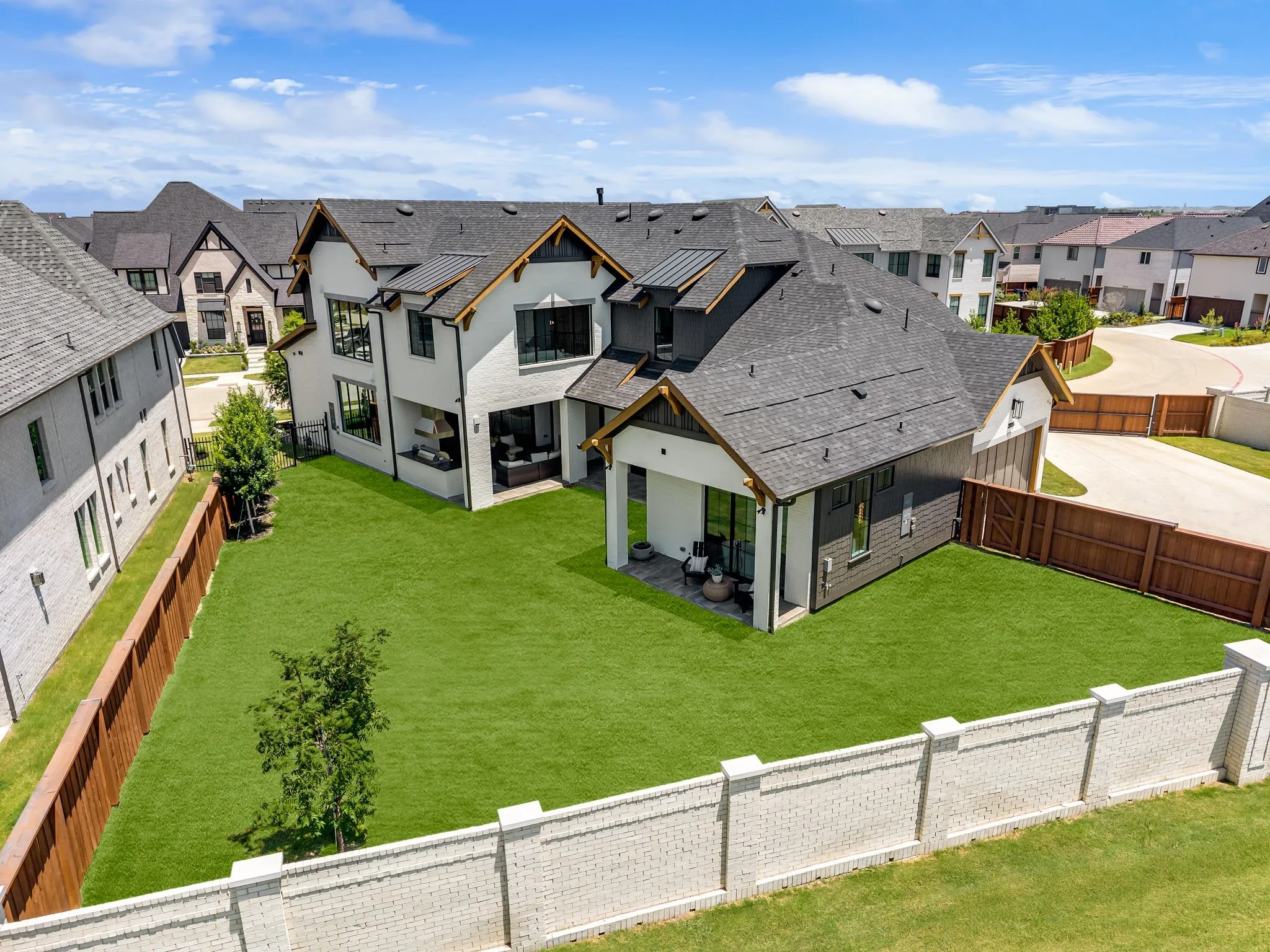 Single Family Residence For Sale in Denton County , 3895 Lacefield Drive, Frisco, Texas 75033, 5 Bedroom, 8 Bathroom, 3 Garage spaces, 4,209 Sqft, built in 2024, mls#21323484, Real Estate Agent in Frisco, Homes For Sale in Denton county, Homes For Sale in Frisco, Realtor in Frisco Texas, Real Estate Brokerage Independent Realty Texas, Luminita Cordes Realtor