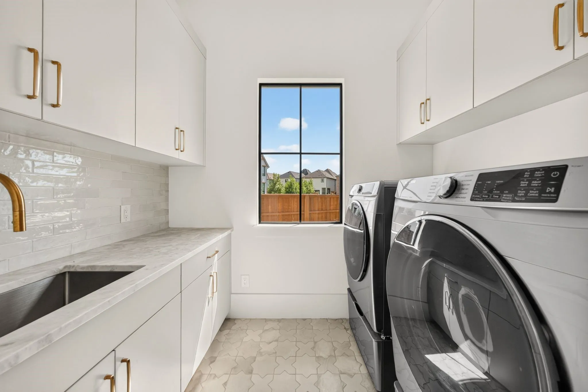 Single Family Residence For Sale in Denton County , 3895 Lacefield Drive, Frisco, Texas 75033, 5 Bedroom, 8 Bathroom, 3 Garage spaces, 4,209 Sqft, built in 2024, mls#21323484, Real Estate Agent in Frisco, Homes For Sale in Denton county, Homes For Sale in Frisco, Realtor in Frisco Texas, Real Estate Brokerage Independent Realty Texas, Luminita Cordes Realtor