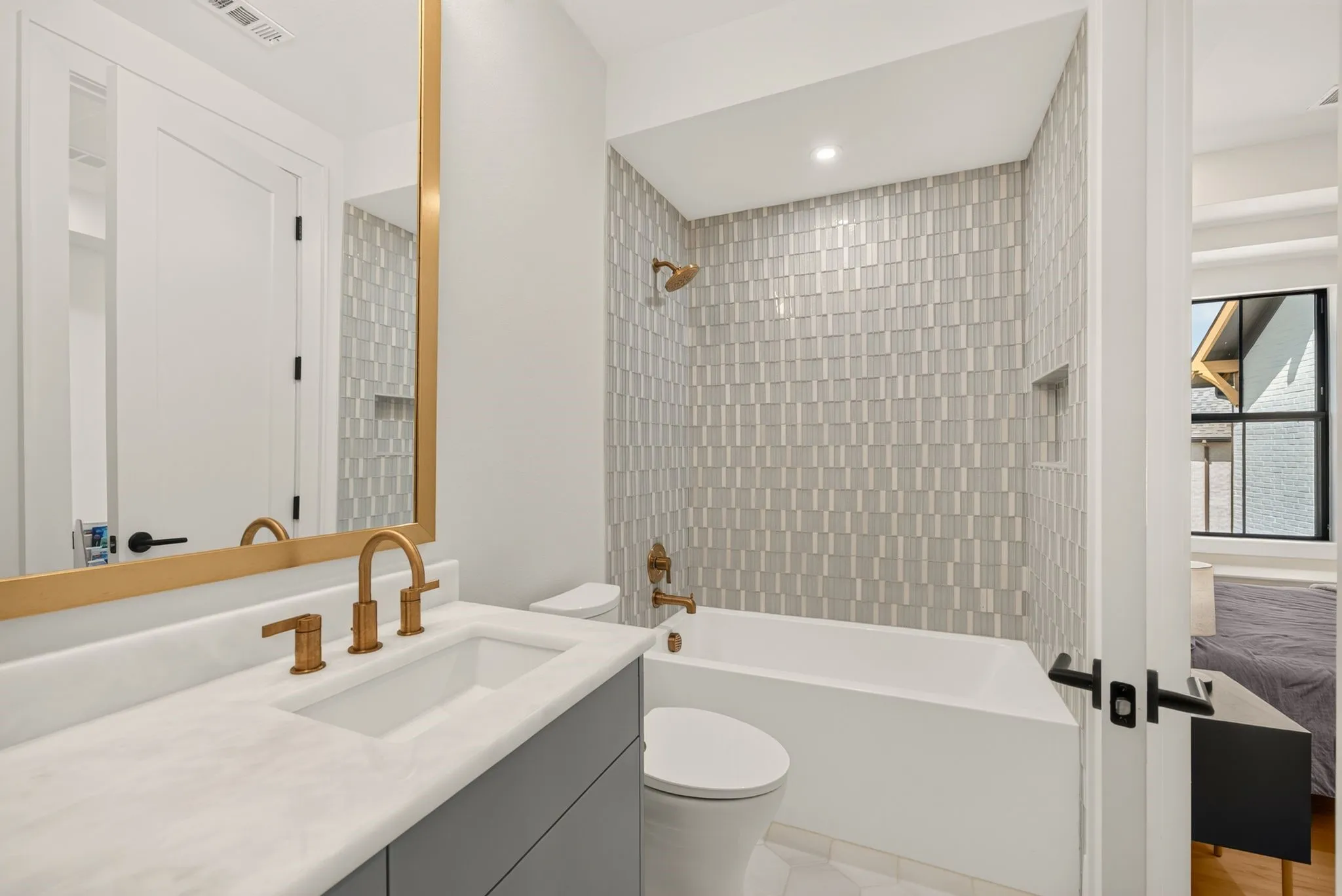 Single Family Residence For Sale in Denton County , 3895 Lacefield Drive, Frisco, Texas 75033, 5 Bedroom, 8 Bathroom, 3 Garage spaces, 4,209 Sqft, built in 2024, mls#21323484, Real Estate Agent in Frisco, Homes For Sale in Denton county, Homes For Sale in Frisco, Realtor in Frisco Texas, Real Estate Brokerage Independent Realty Texas, Luminita Cordes Realtor