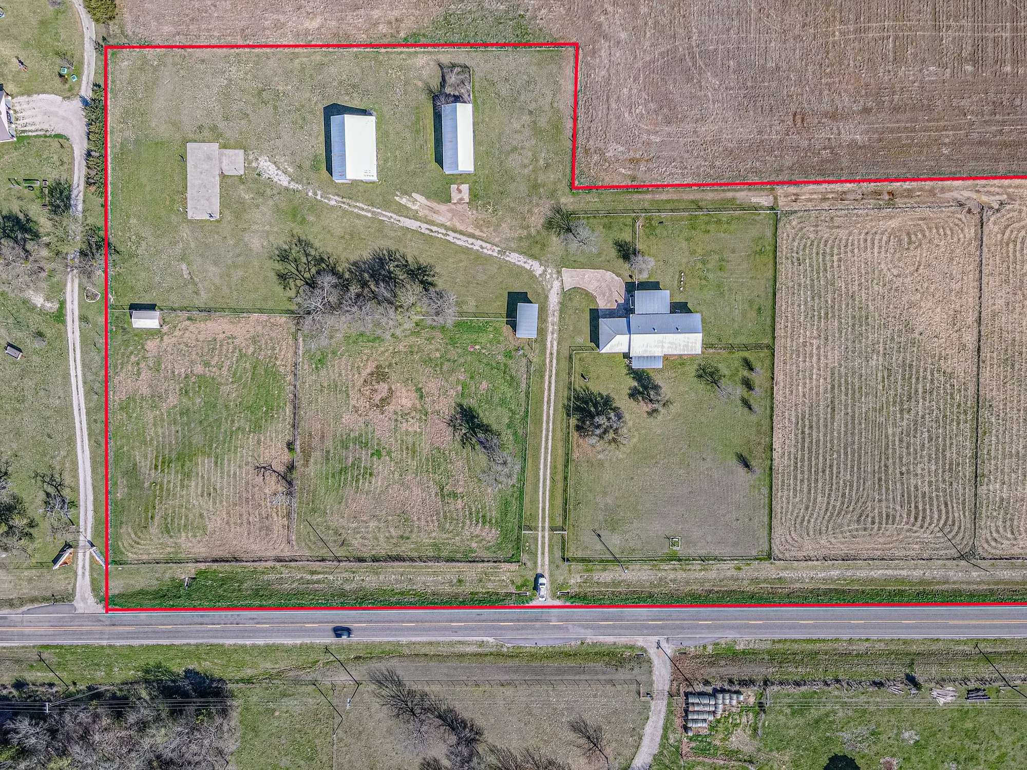 Single Family Residence For Sale in Hunt County , 2721 Fm 2649, Lone Oak, Texas 75453, 3 Bedrooms, 2 Bathrooms, 2 Garage spaces, 1,456 Sqft, built in 1983, Price $435,000, mls#21331564, Real Estate Agent in Lone Oak, Homes For Sale in Hunt county, Homes For Sale in Lone Oak, Realtor in Lone Oak Texas, Real Estate Brokerage Independent Realty Texas, Luminita Cordes Realtor