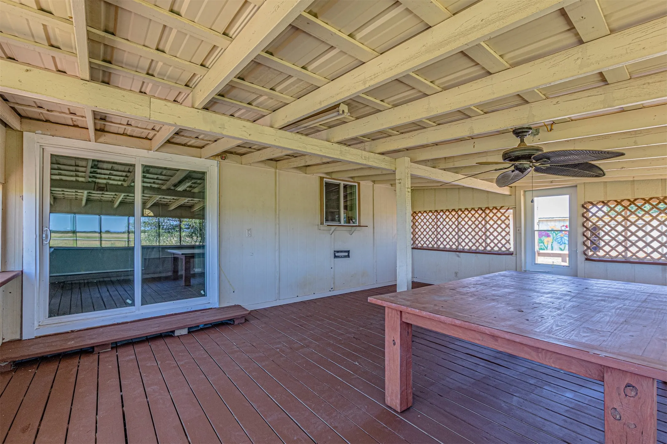 Single Family Residence For Sale in Hunt County , 2721 Fm 2649, Lone Oak, Texas 75453, 3 Bedrooms, 2 Bathrooms, 2 Garage spaces, 1,456 Sqft, built in 1983, Price $435,000, mls#21331564, Real Estate Agent in Lone Oak, Homes For Sale in Hunt county, Homes For Sale in Lone Oak, Realtor in Lone Oak Texas, Real Estate Brokerage Independent Realty Texas, Luminita Cordes Realtor