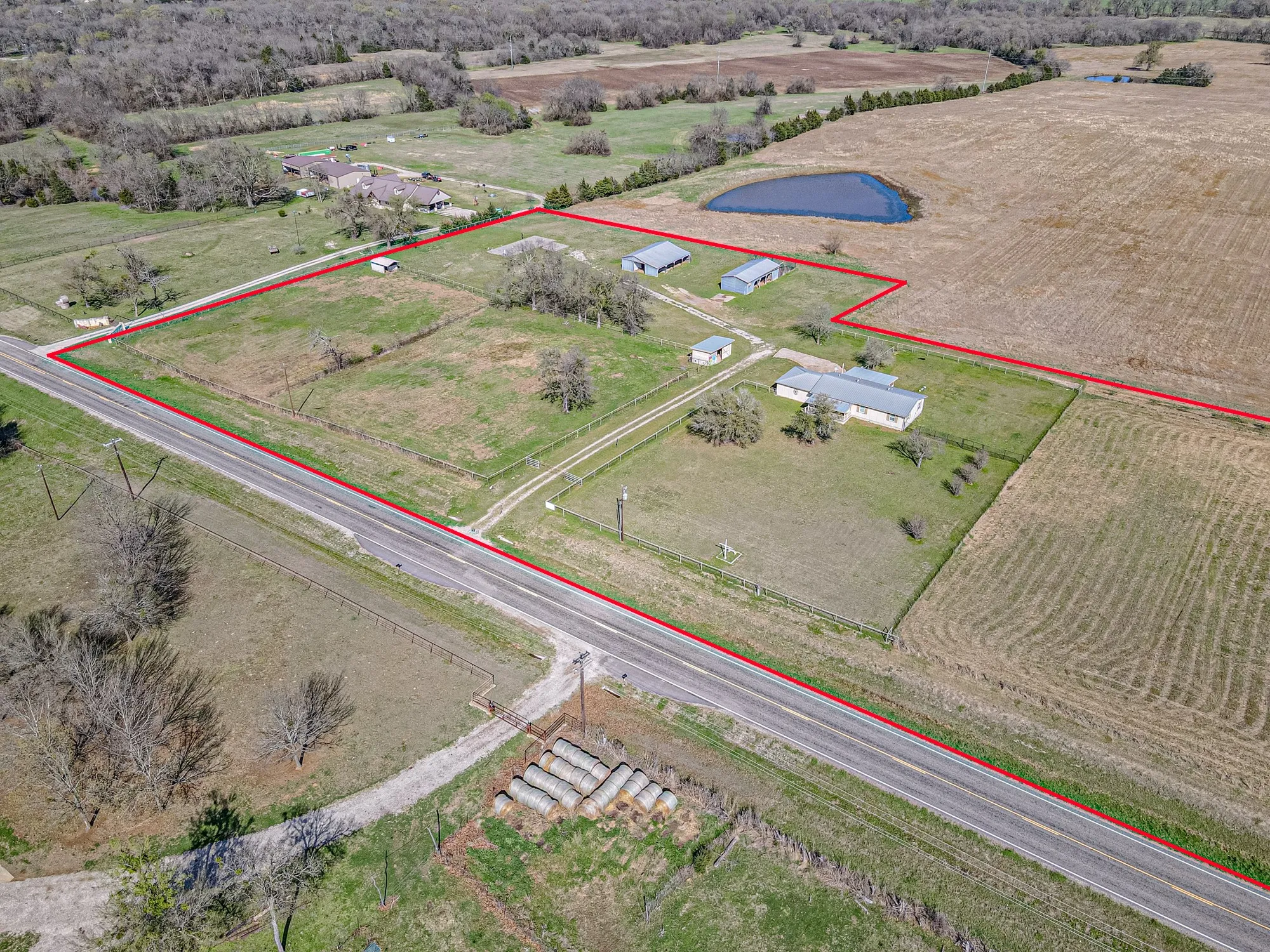 Single Family Residence For Sale in Hunt County , 2721 Fm 2649, Lone Oak, Texas 75453, 3 Bedrooms, 2 Bathrooms, 2 Garage spaces, 1,456 Sqft, built in 1983, Price $435,000, mls#21331564, Real Estate Agent in Lone Oak, Homes For Sale in Hunt county, Homes For Sale in Lone Oak, Realtor in Lone Oak Texas, Real Estate Brokerage Independent Realty Texas, Luminita Cordes Realtor