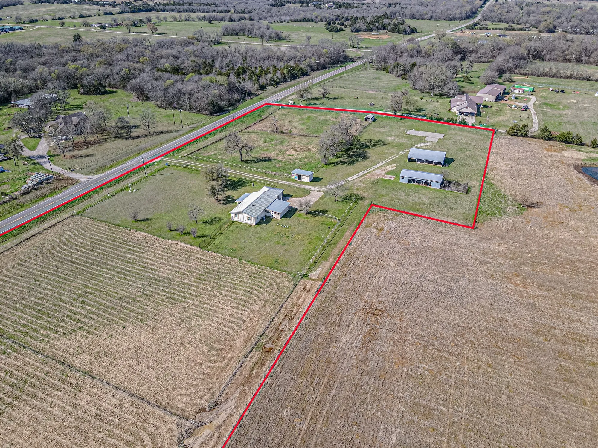 Single Family Residence For Sale in Hunt County , 2721 Fm 2649, Lone Oak, Texas 75453, 3 Bedrooms, 2 Bathrooms, 2 Garage spaces, 1,456 Sqft, built in 1983, Price $435,000, mls#21331564, Real Estate Agent in Lone Oak, Homes For Sale in Hunt county, Homes For Sale in Lone Oak, Realtor in Lone Oak Texas, Real Estate Brokerage Independent Realty Texas, Luminita Cordes Realtor