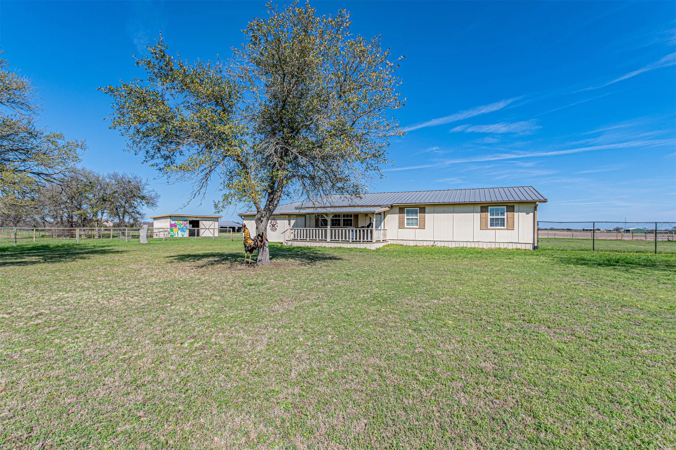 Single Family Residence For Sale in Hunt County , 2721 Fm 2649, Lone Oak, Texas 75453, 3 Bedrooms, 2 Bathrooms, 2 Garage spaces, 1,456 Sqft, built in 1983, Price $435,000, mls#21331564, Real Estate Agent in Lone Oak, Homes For Sale in Hunt county, Homes For Sale in Lone Oak, Realtor in Lone Oak Texas, Real Estate Brokerage Independent Realty Texas, Luminita Cordes Realtor