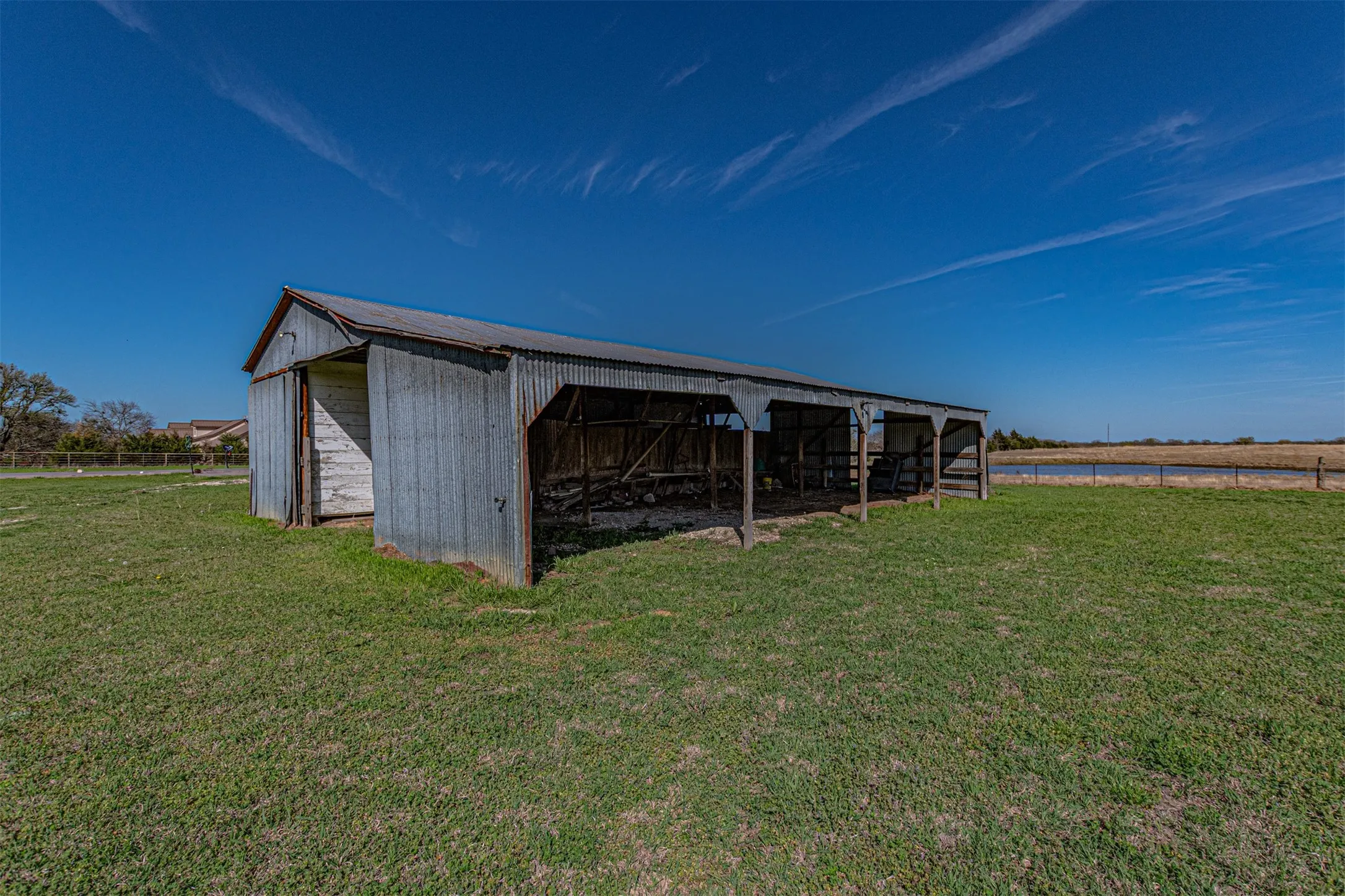 Single Family Residence For Sale in Hunt County , 2721 Fm 2649, Lone Oak, Texas 75453, 3 Bedrooms, 2 Bathrooms, 2 Garage spaces, 1,456 Sqft, built in 1983, Price $435,000, mls#21331564, Real Estate Agent in Lone Oak, Homes For Sale in Hunt county, Homes For Sale in Lone Oak, Realtor in Lone Oak Texas, Real Estate Brokerage Independent Realty Texas, Luminita Cordes Realtor