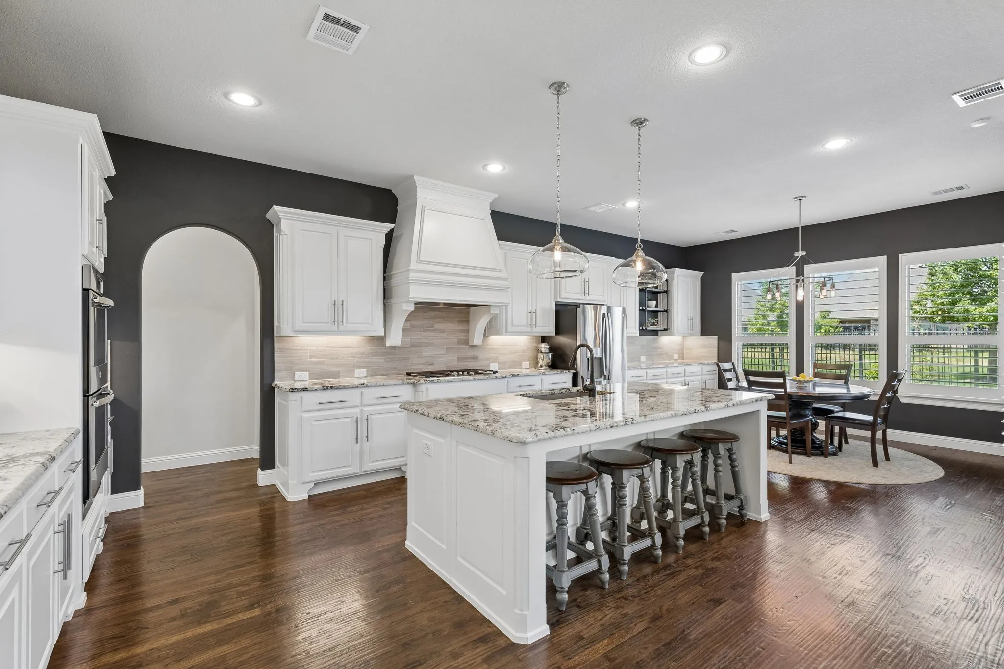 Single Family Residence For Sale in Denton County , 7812 Ivey, The Colony, Texas 75056, 5 Bedroom, 6 Bathroom, 3 Garage spaces, 4,415 Sqft, built in 2017, mls#21329564, Real Estate Agent in The Colony, Homes For Sale in Denton county, Homes For Sale in The Colony, Realtor in The Colony Texas, Real Estate Brokerage Independent Realty Texas, Luminita Cordes Realtor